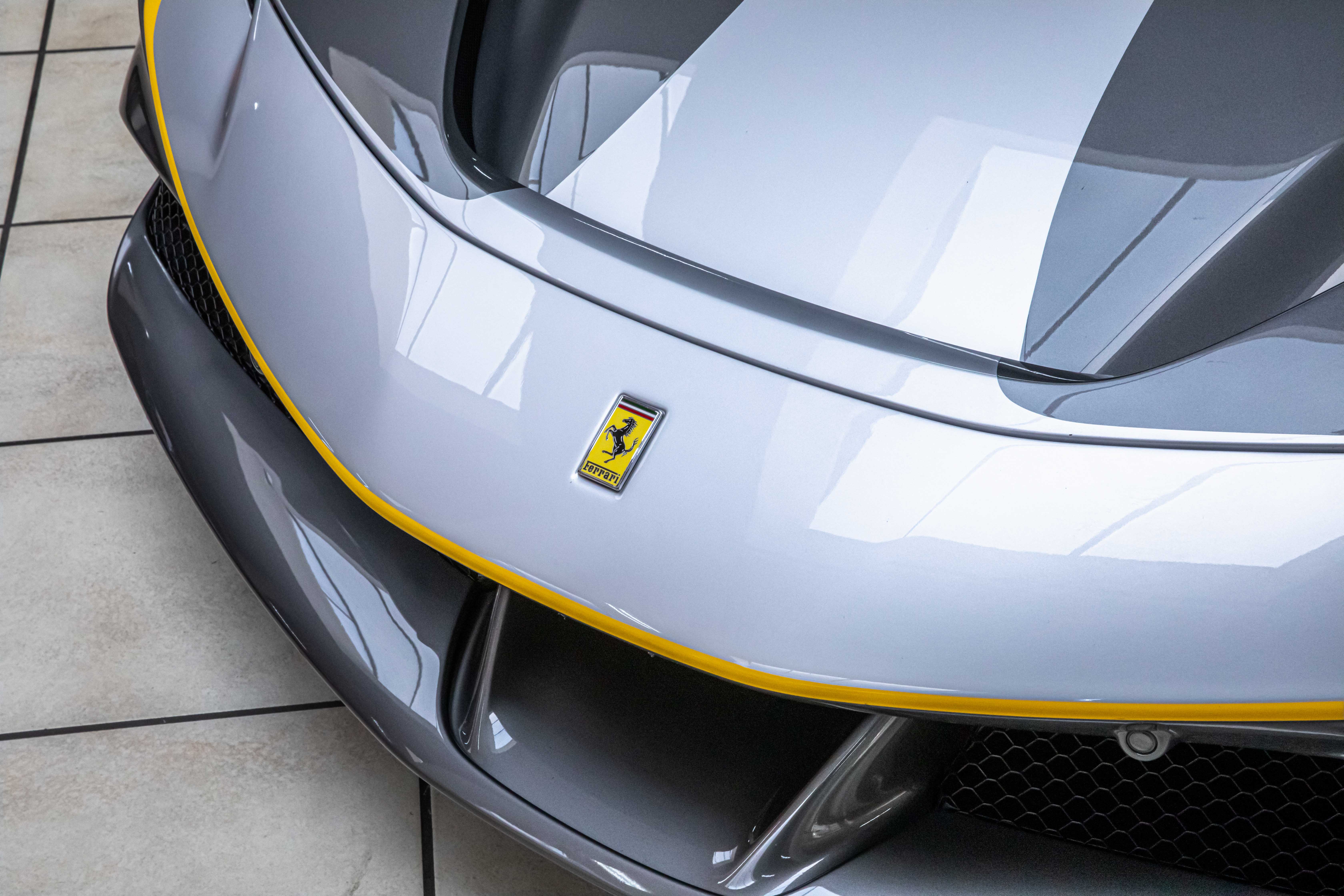 2023 Ferrari SF90 Stradale Assetto Fiorano angeboten von einem Fachhändler in Milan, Italien, Foto 20 von 20