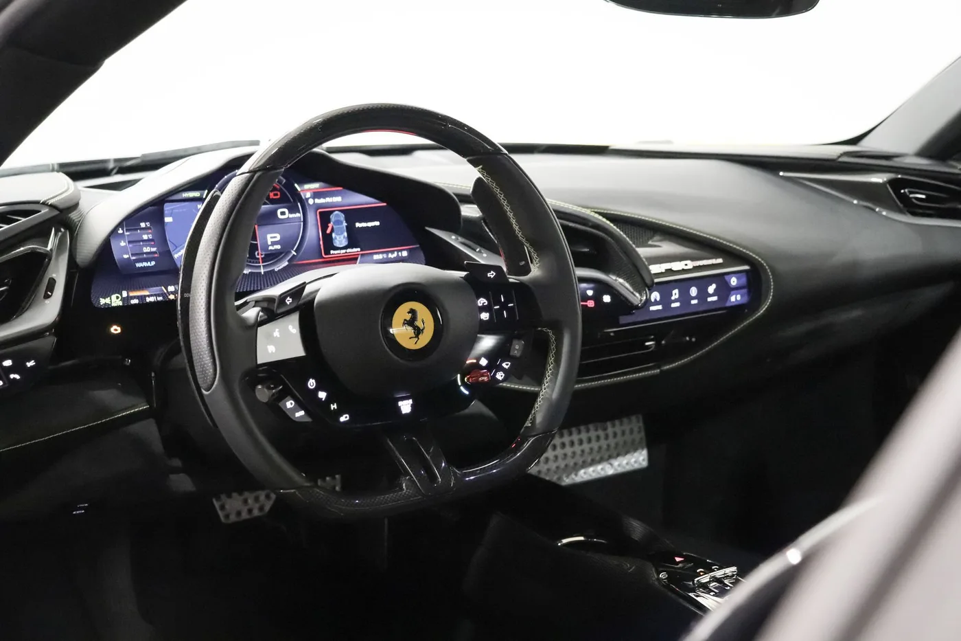 2023 Ferrari SF90 Stradale angeboten von einem Supersportwagenhändler in Zibido San Giacomo, Italien, Foto 8 von 22
