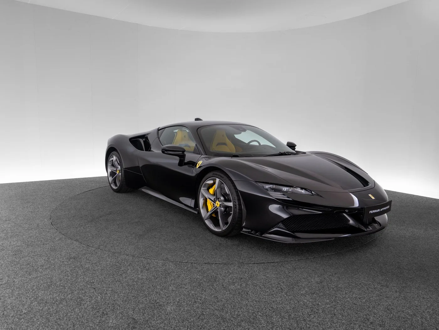 2023 Ferrari SF90 Stradale angeboten von einem Fachhändler in Singen, Deutschland, Foto 3 von 15