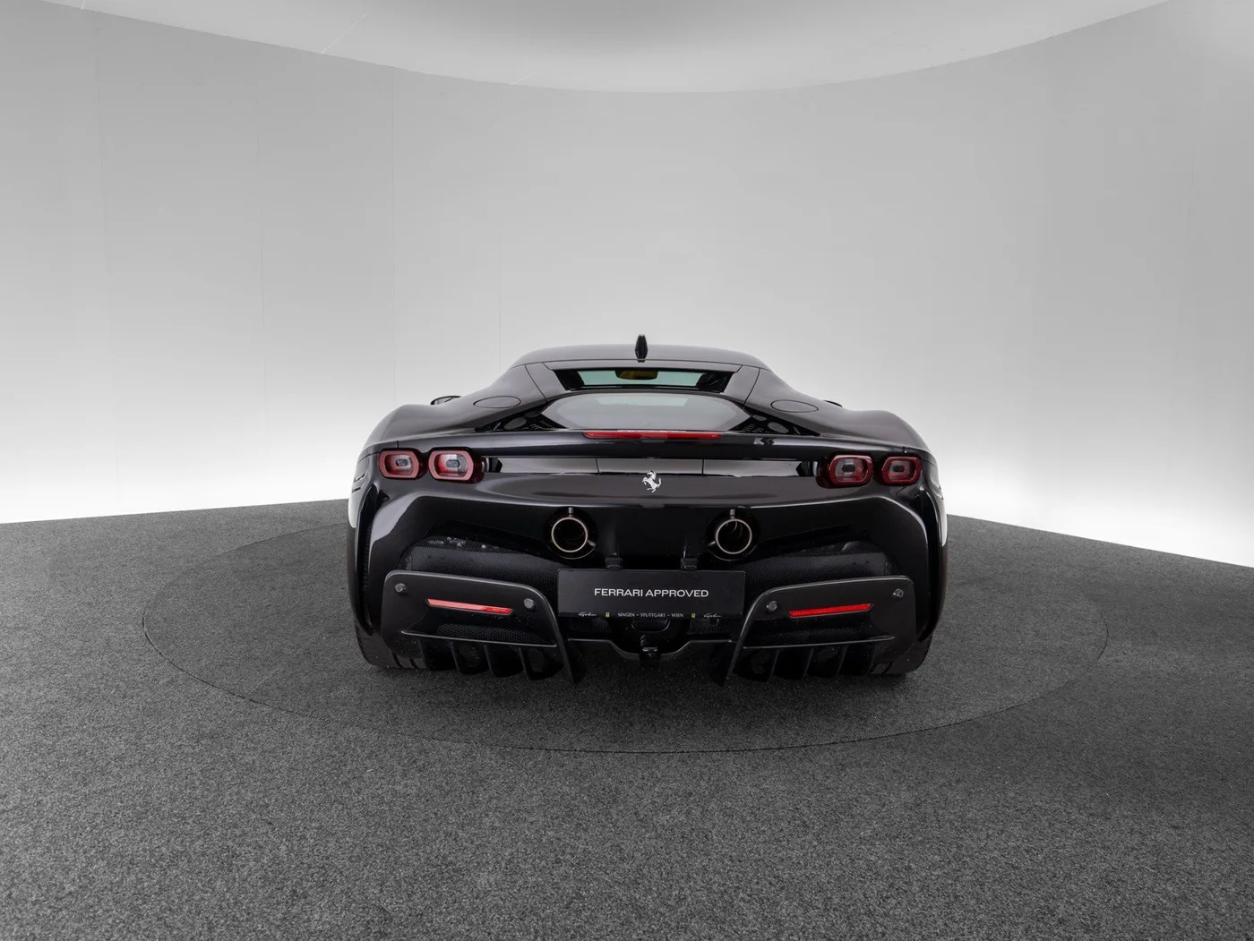 2023 Ferrari SF90 Stradale angeboten von einem Fachhändler in Singen, Deutschland, Foto 6 von 15
