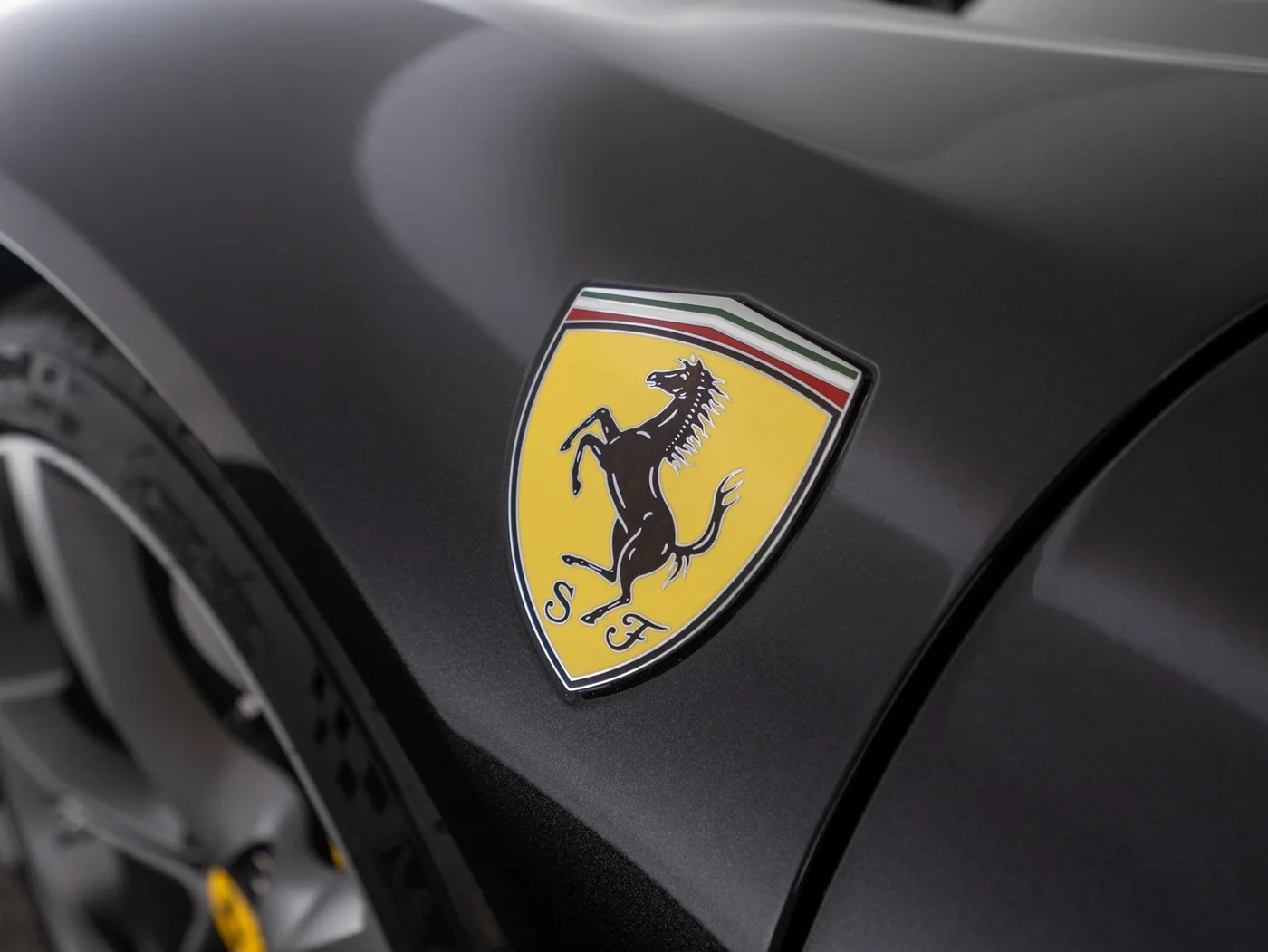 2023 Ferrari SF90 Stradale angeboten von einem Fachhändler in Singen, Deutschland, Foto 12 von 15