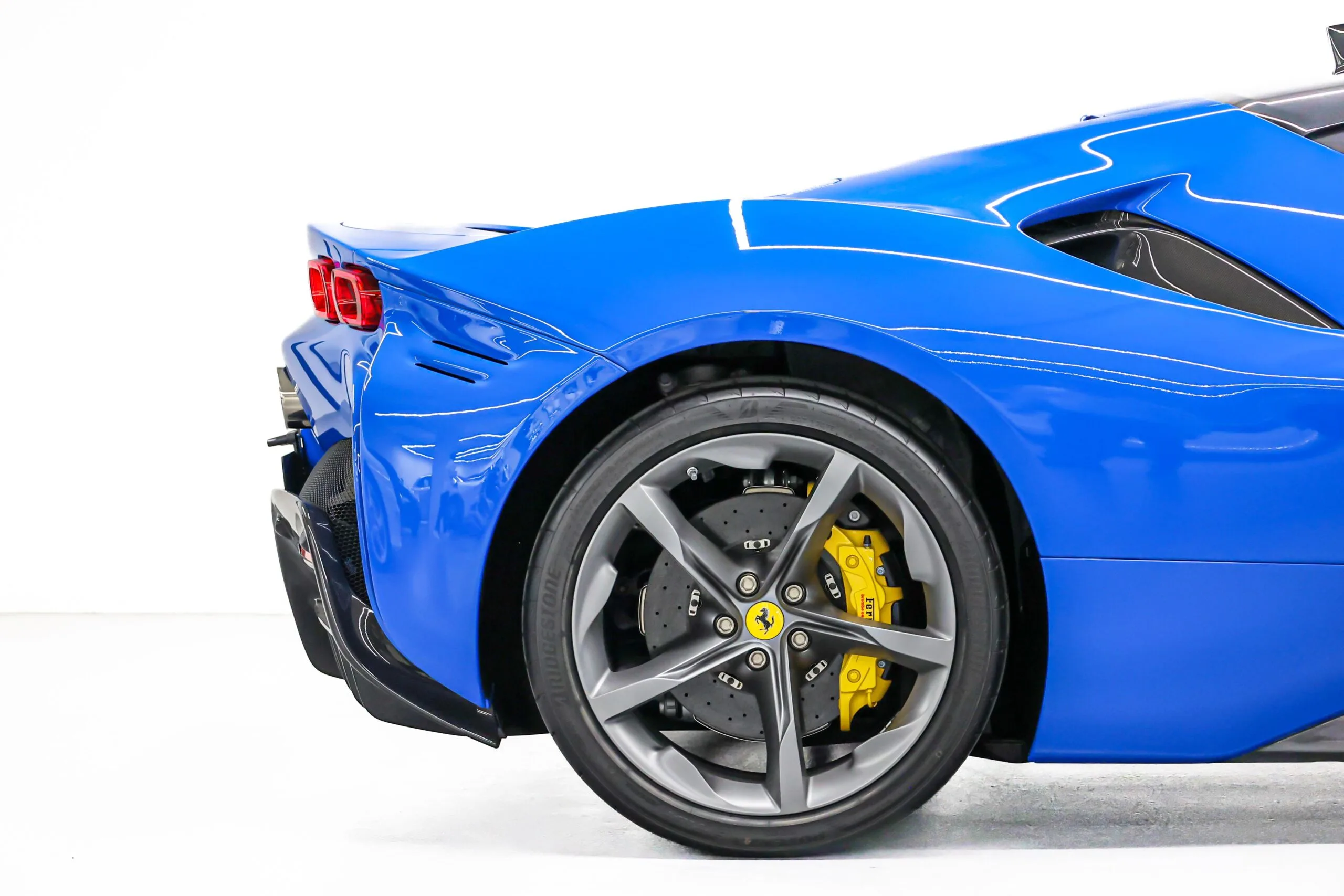 2023 Ferrari SF90 Stradale, 6/26