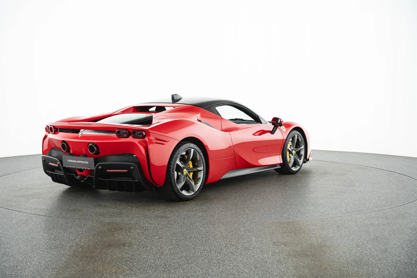 2023 Ferrari SF90 Stradale angeboten von einem Fachhändler in Vösendorf, Österreich, Foto 3 von 15