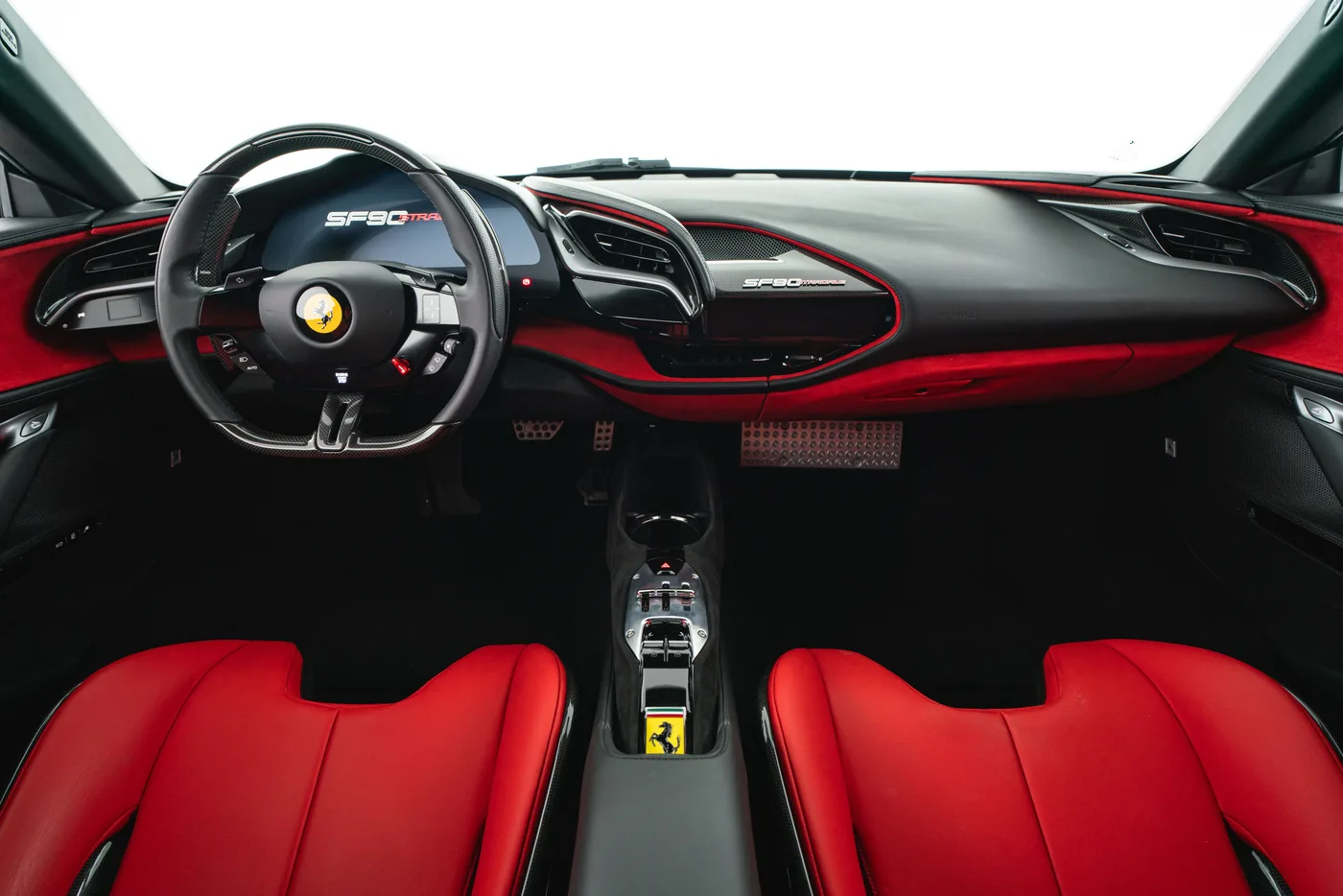 2023 Ferrari SF90 Stradale angeboten von einem Fachhändler in Vösendorf, Österreich, Foto 5 von 15
