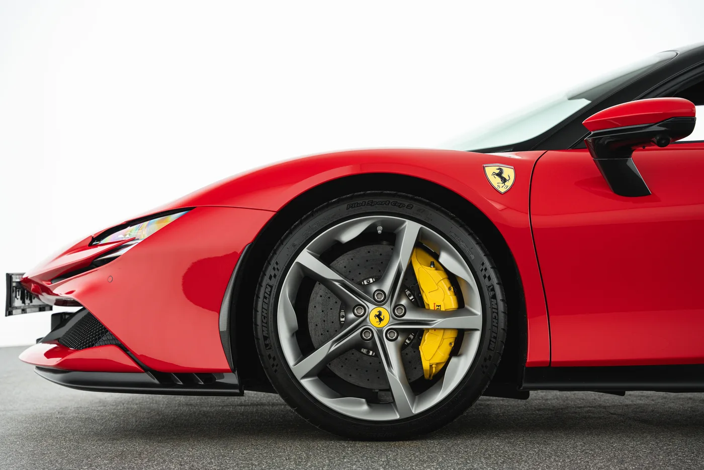 2023 Ferrari SF90 Stradale angeboten von einem Fachhändler in Vösendorf, Österreich, Foto 7 von 15