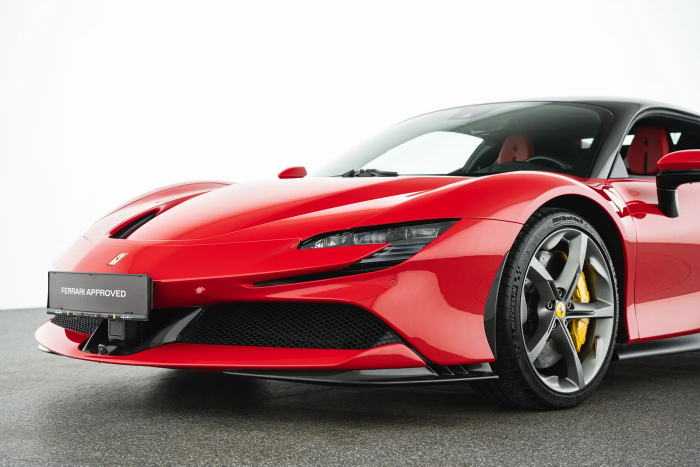2023 Ferrari SF90 Stradale angeboten von einem Fachhändler in Vösendorf, Österreich, Foto 9 von 15