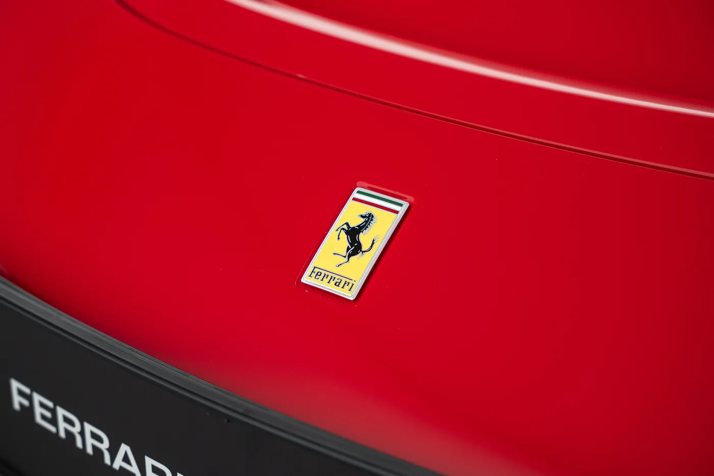2023 Ferrari SF90 Stradale angeboten von einem Fachhändler in Vösendorf, Österreich, Foto 14 von 15