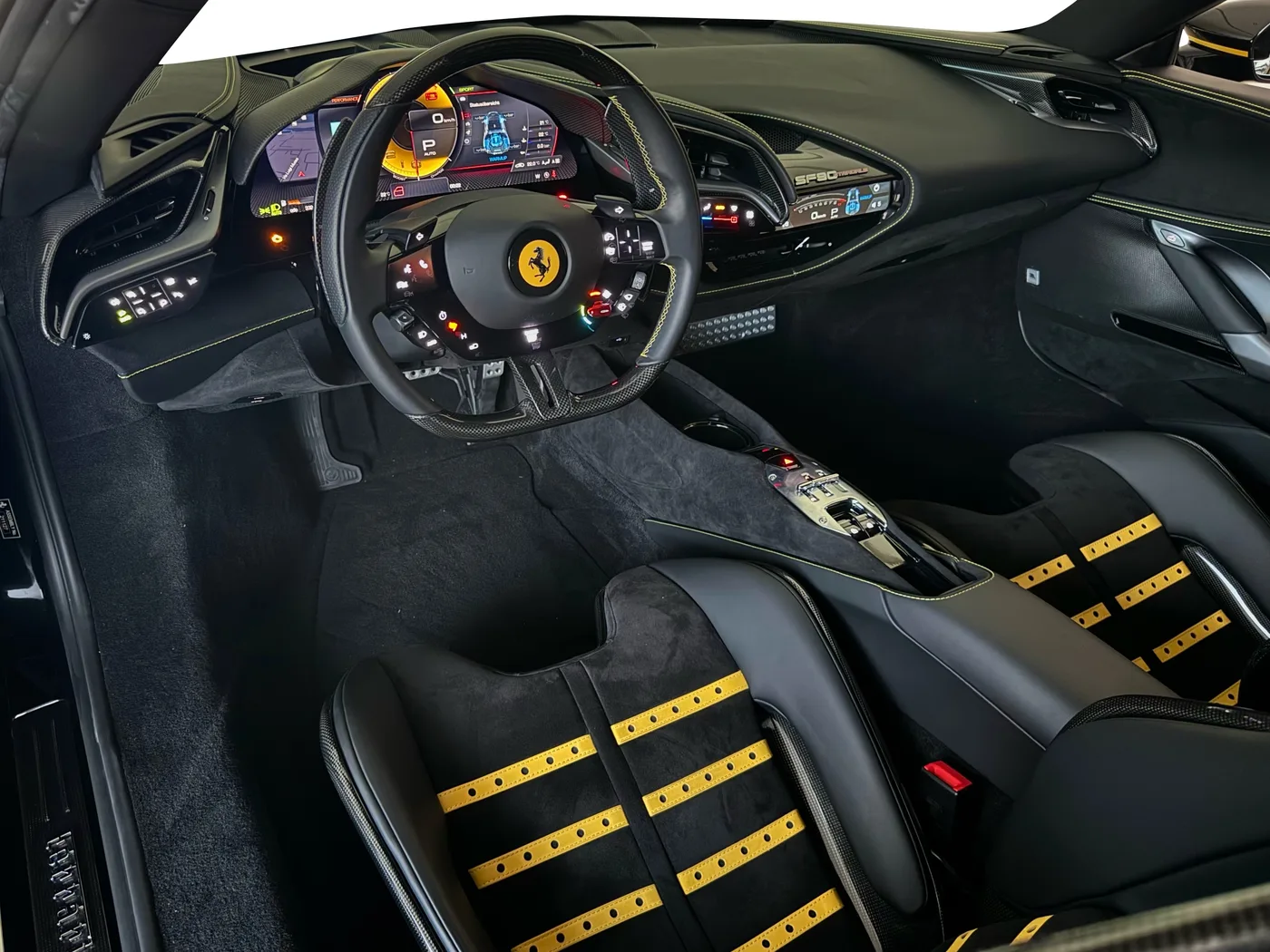2023 Ferrari SF90 Stradale proposée par un concessionnaire spécialisé à Frankfurt am Main, Allemagne, photo 5 sur 15