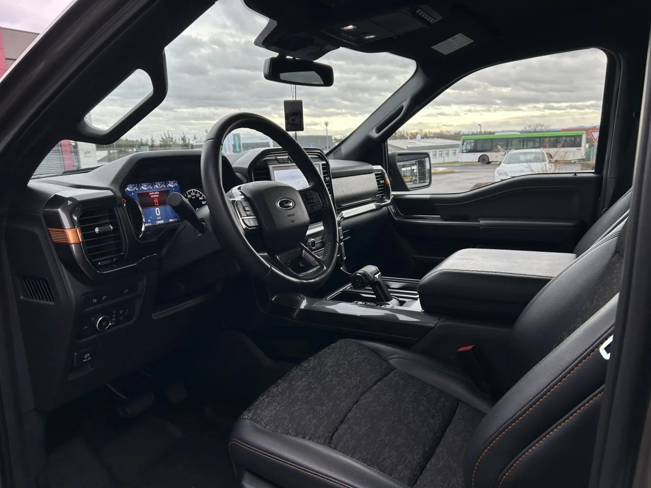 2023 Ford F-150 Tremor angeboten von einem Fachhändler in Písek, Tschechien, Foto 23 von 42