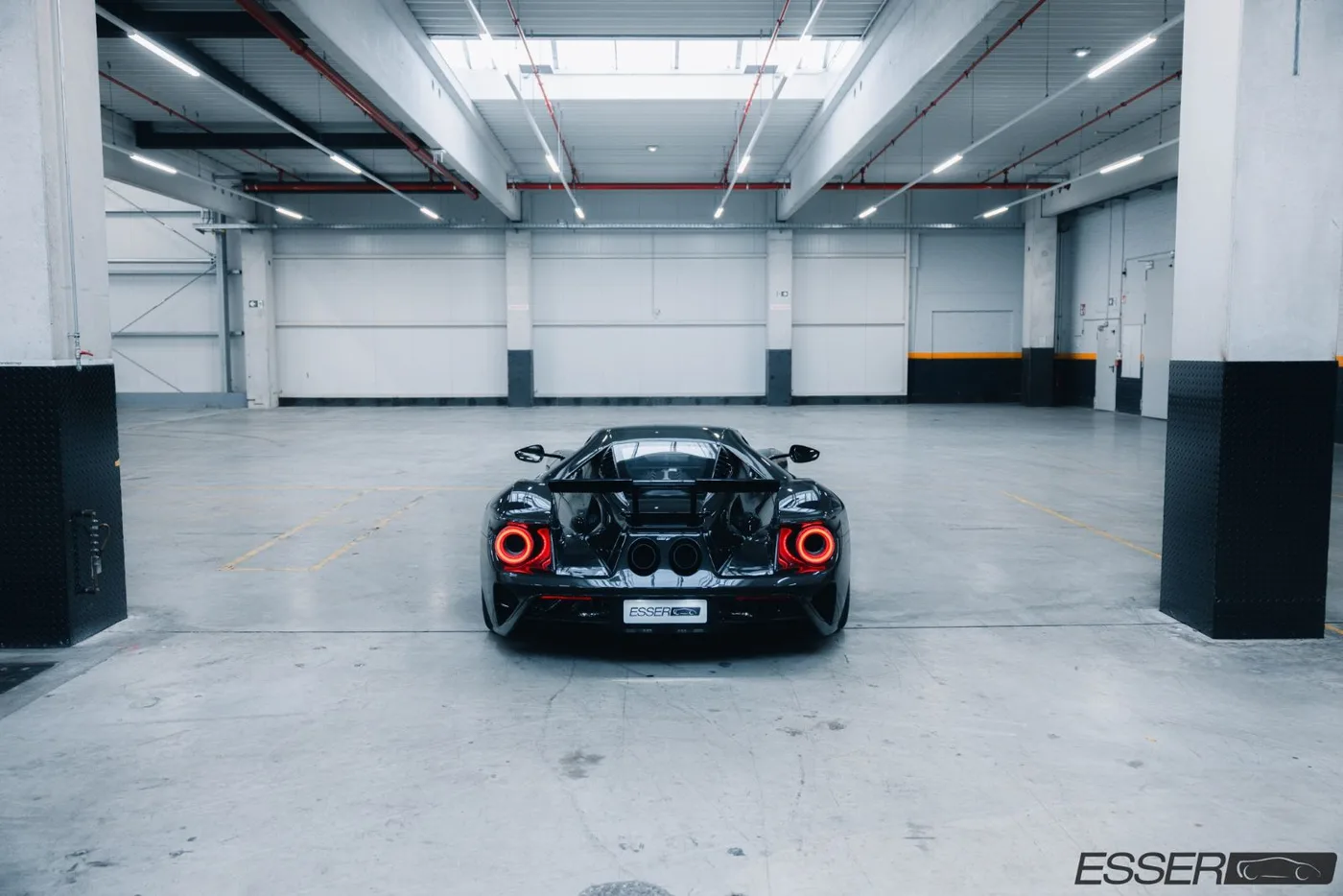 2023 Ford GT offered by a specialist dealer in Alsdorf, Germany, photo 3 of 10