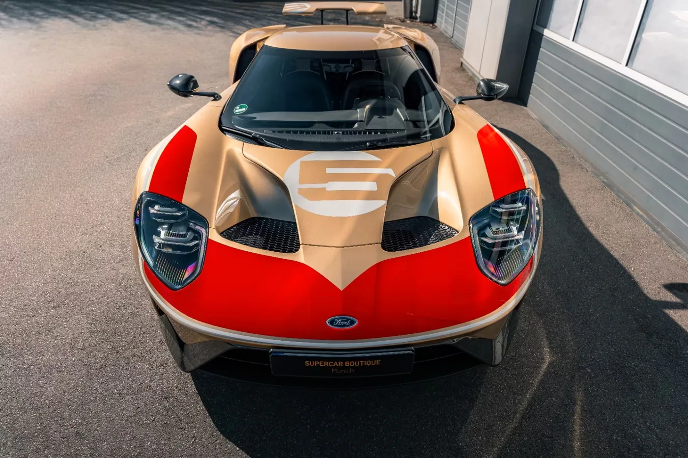 2023 Ford GT angeboten von einem Supersportwagenhändler in Munich, Deutschland, Foto 3 von 19
