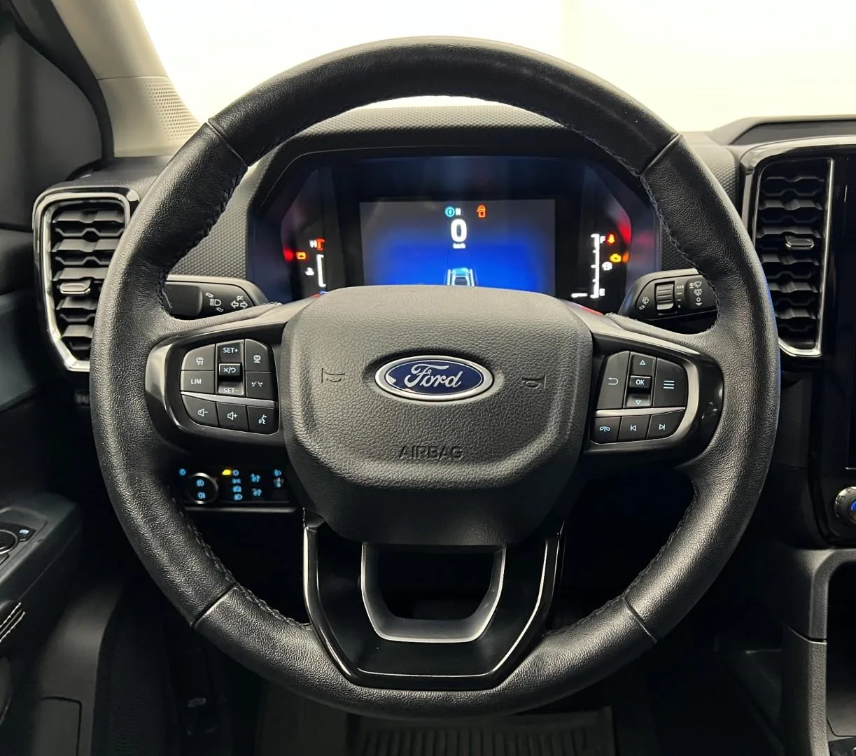 2023 Ford Ranger Limited, 10/23