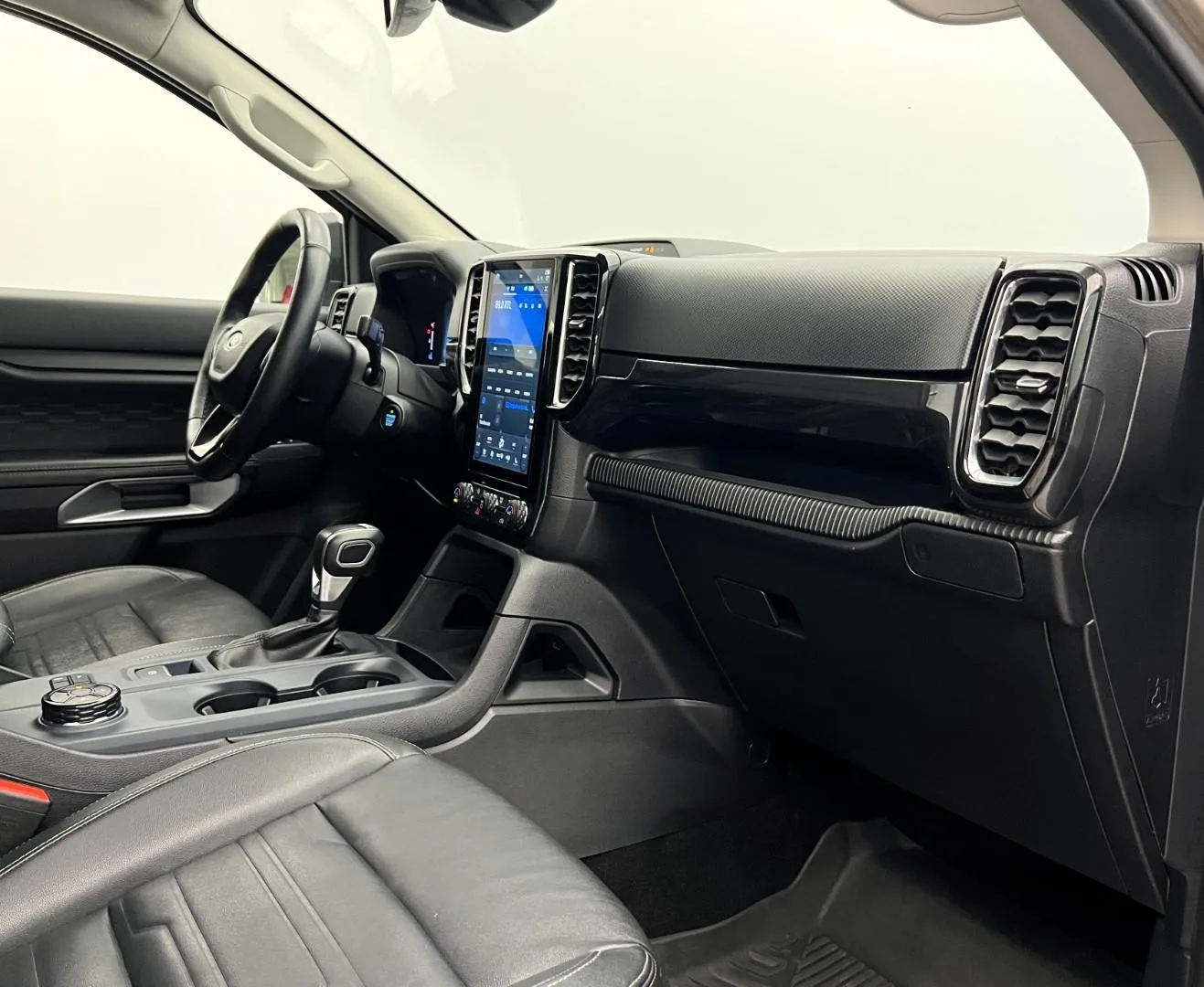 2023 Ford Ranger Limited, 13/23