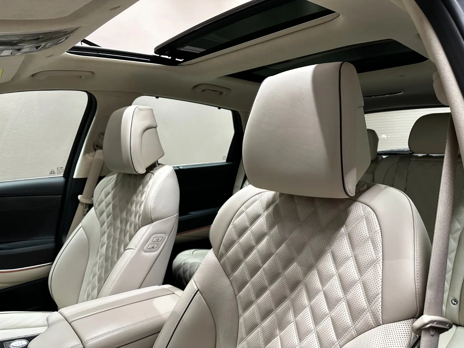 2023 Genesis GV80 Luxury Line, 9/24
