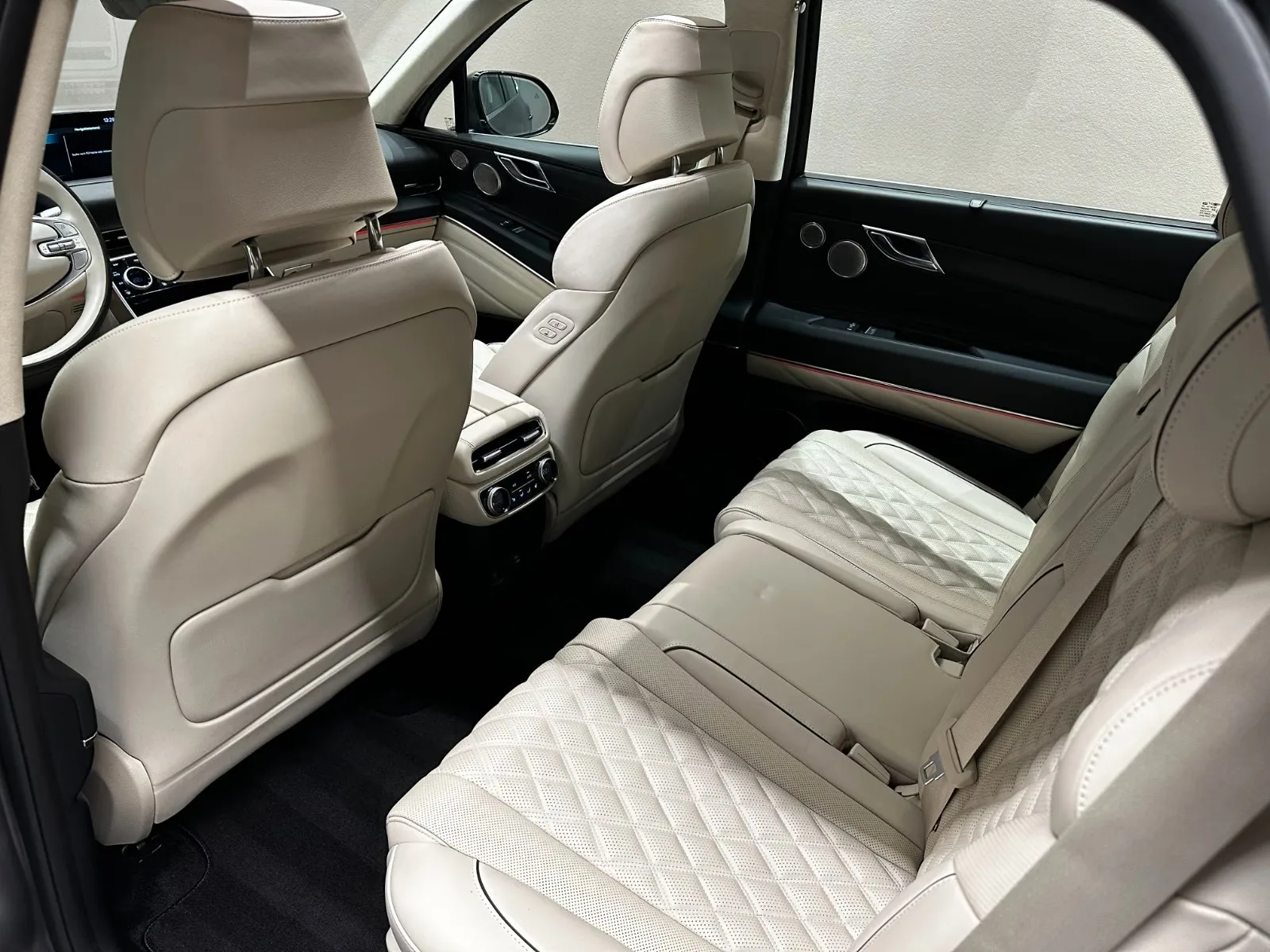 2023 Genesis GV80 Luxury Line, 12/24