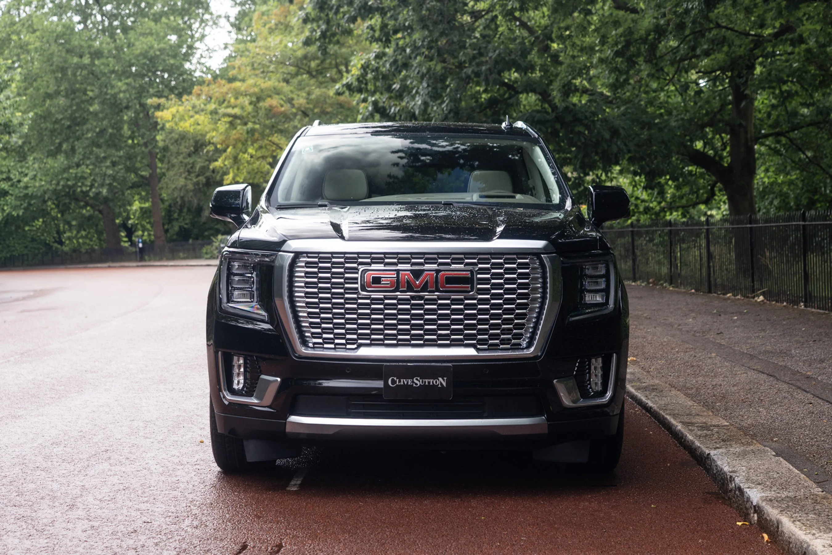 2023 GMC Yukon Denali, 2/30