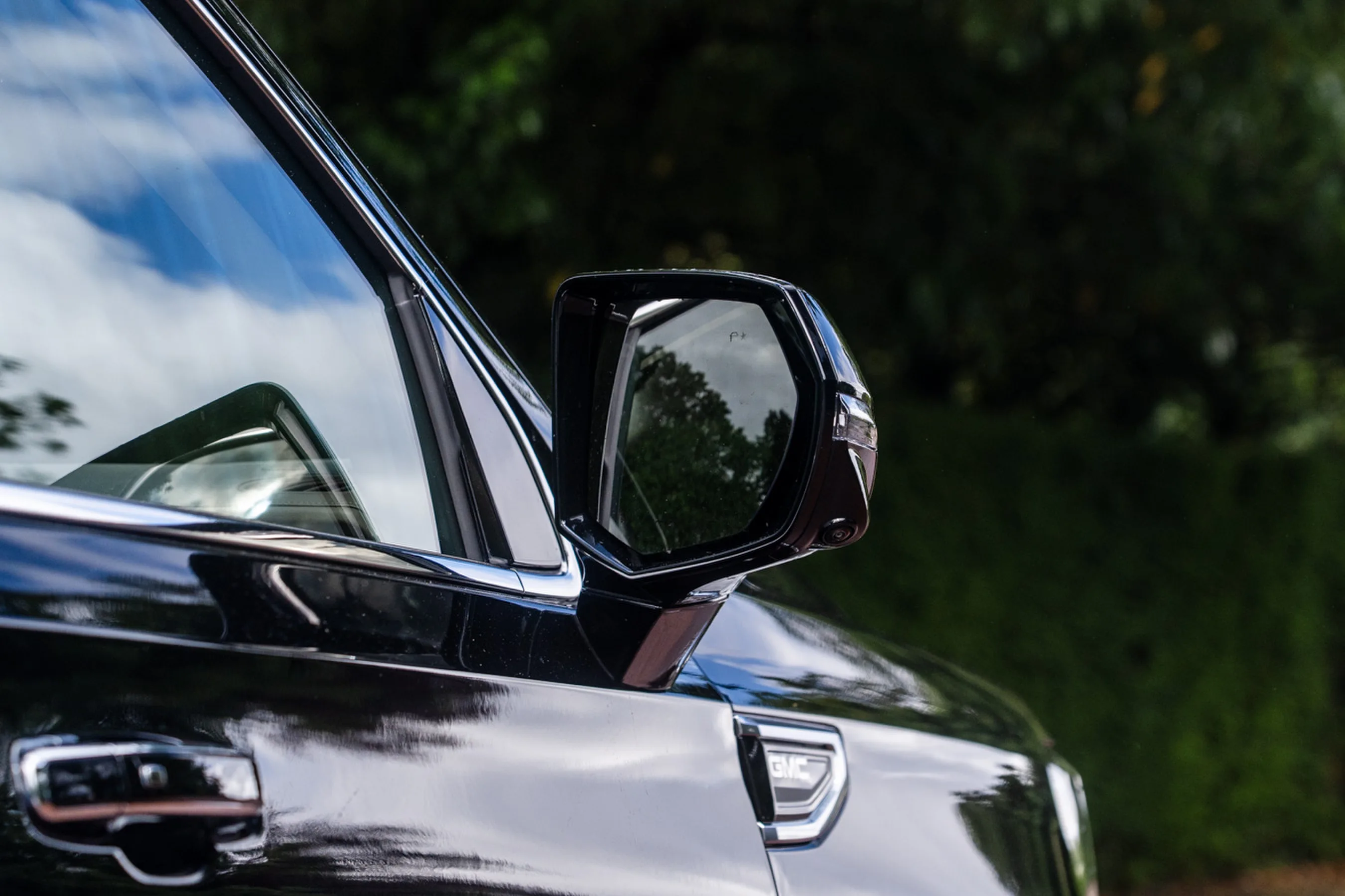 2023 GMC Yukon Denali, 20/30