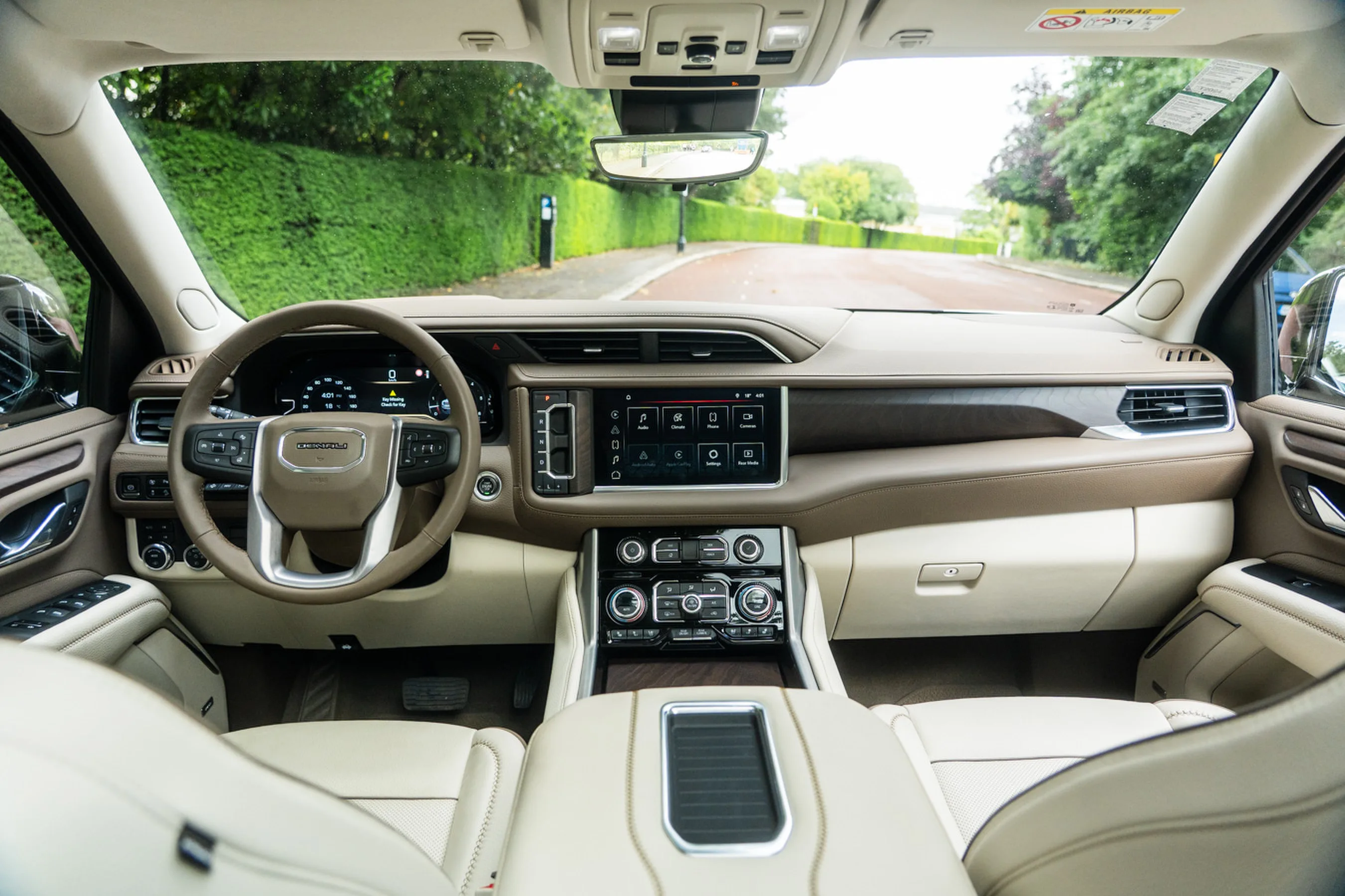 2023 GMC Yukon Denali, 27/30