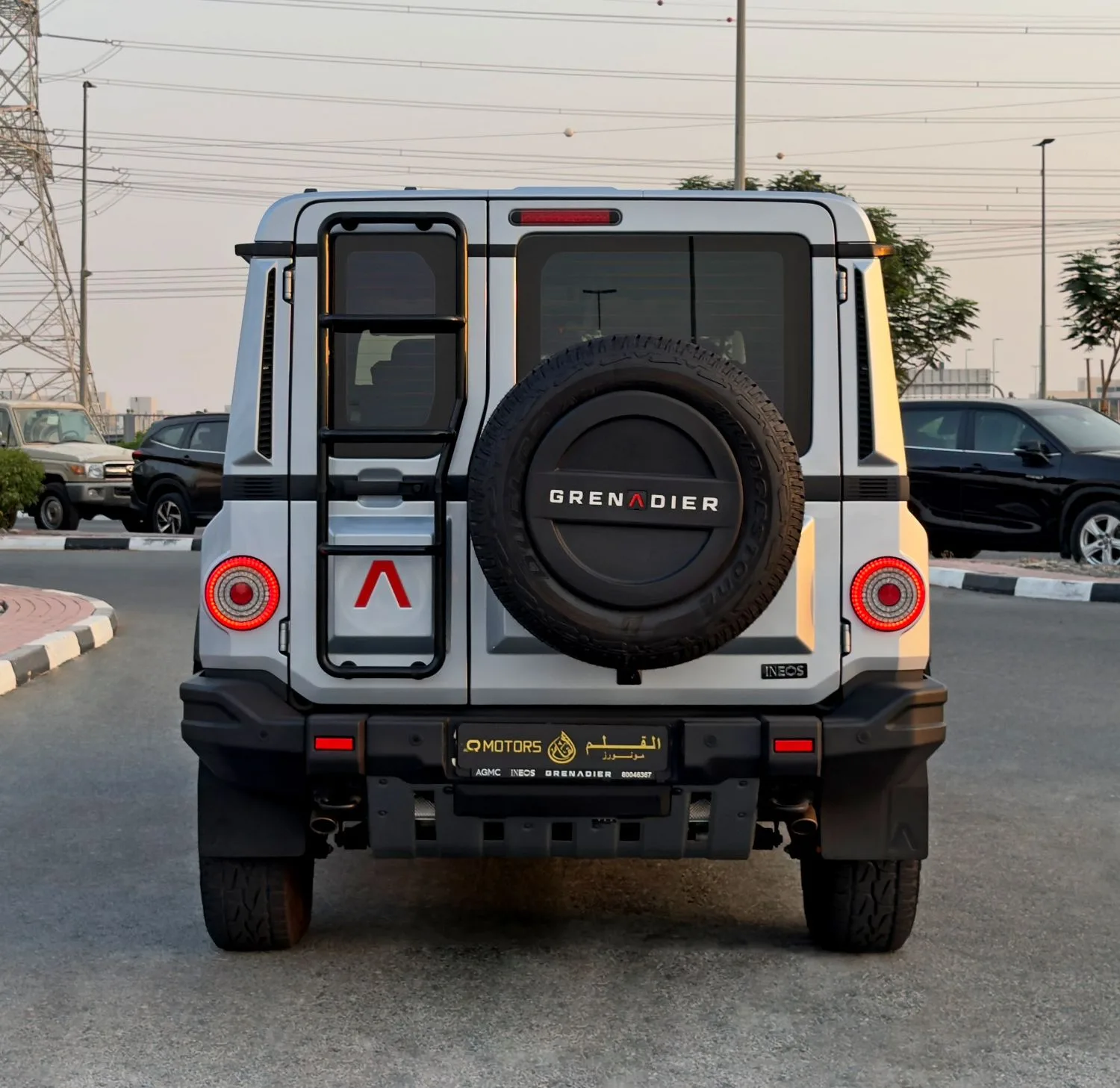 2023 INEOS Grenadier Fieldmaster Edition offered by a specialist dealer in Dubai, United Arab Emirates, photo 6 of 14