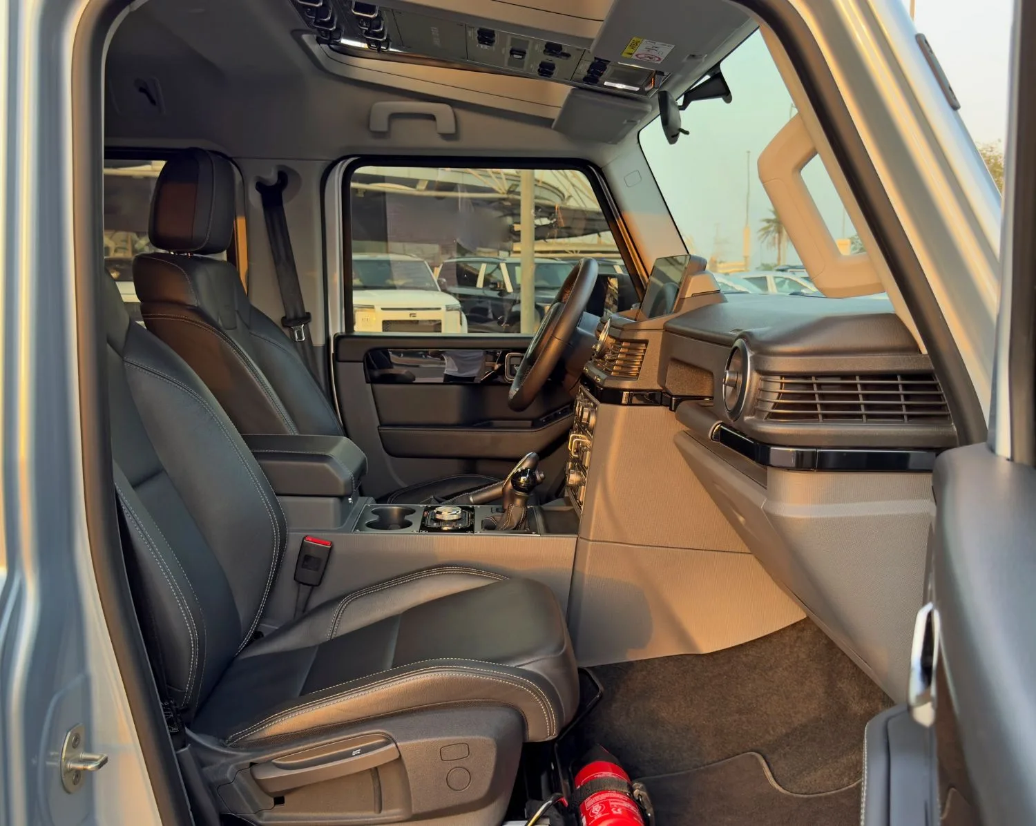 2023 INEOS Grenadier Fieldmaster Edition offered by a specialist dealer in Dubai, United Arab Emirates, photo 11 of 14