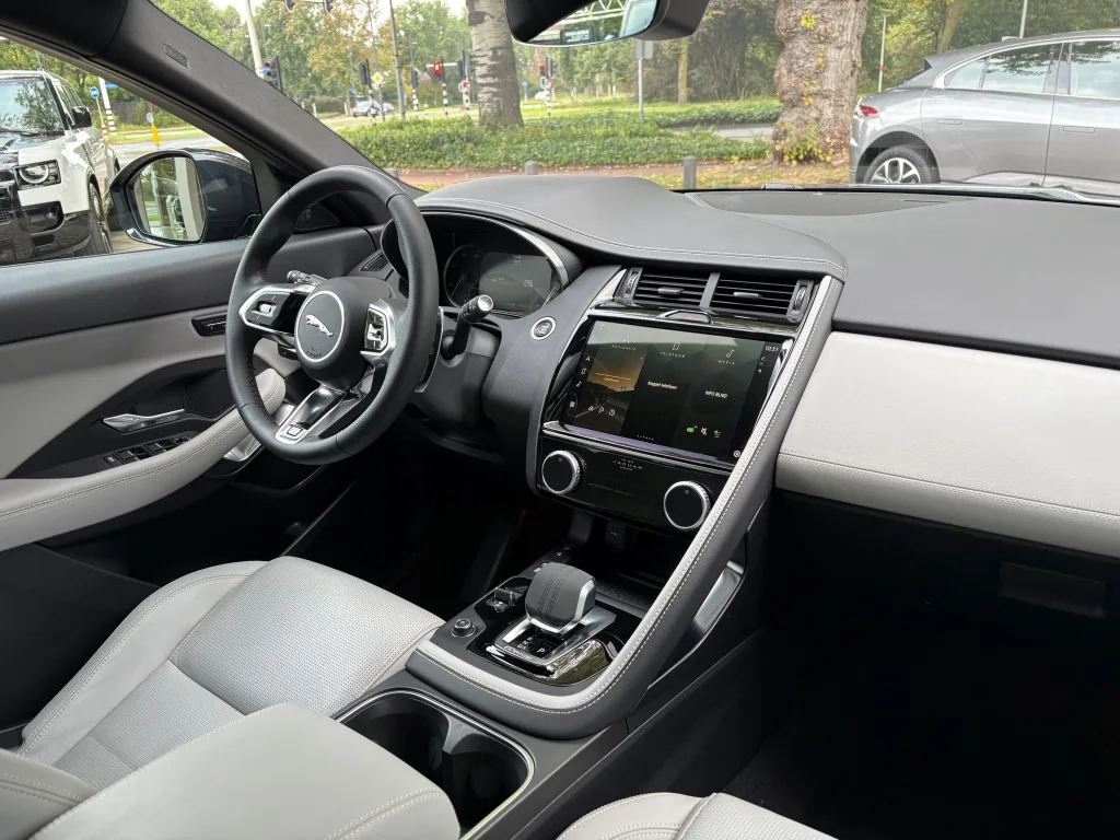 2023 Jaguar E-Pace P300e R-Dynamic SE, 9/30