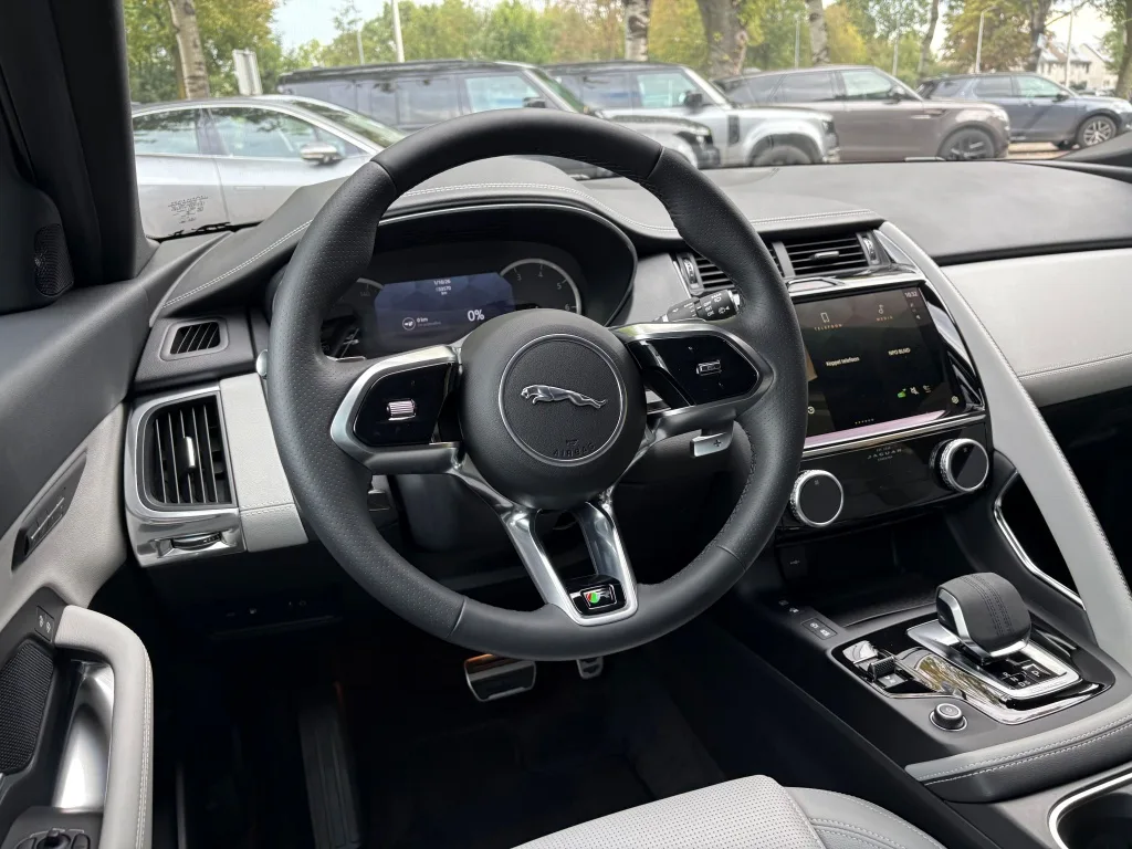 2023 Jaguar E-Pace P300e R-Dynamic SE, 11/30