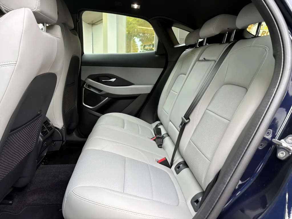 2023 Jaguar E-Pace P300e R-Dynamic SE, 19/30