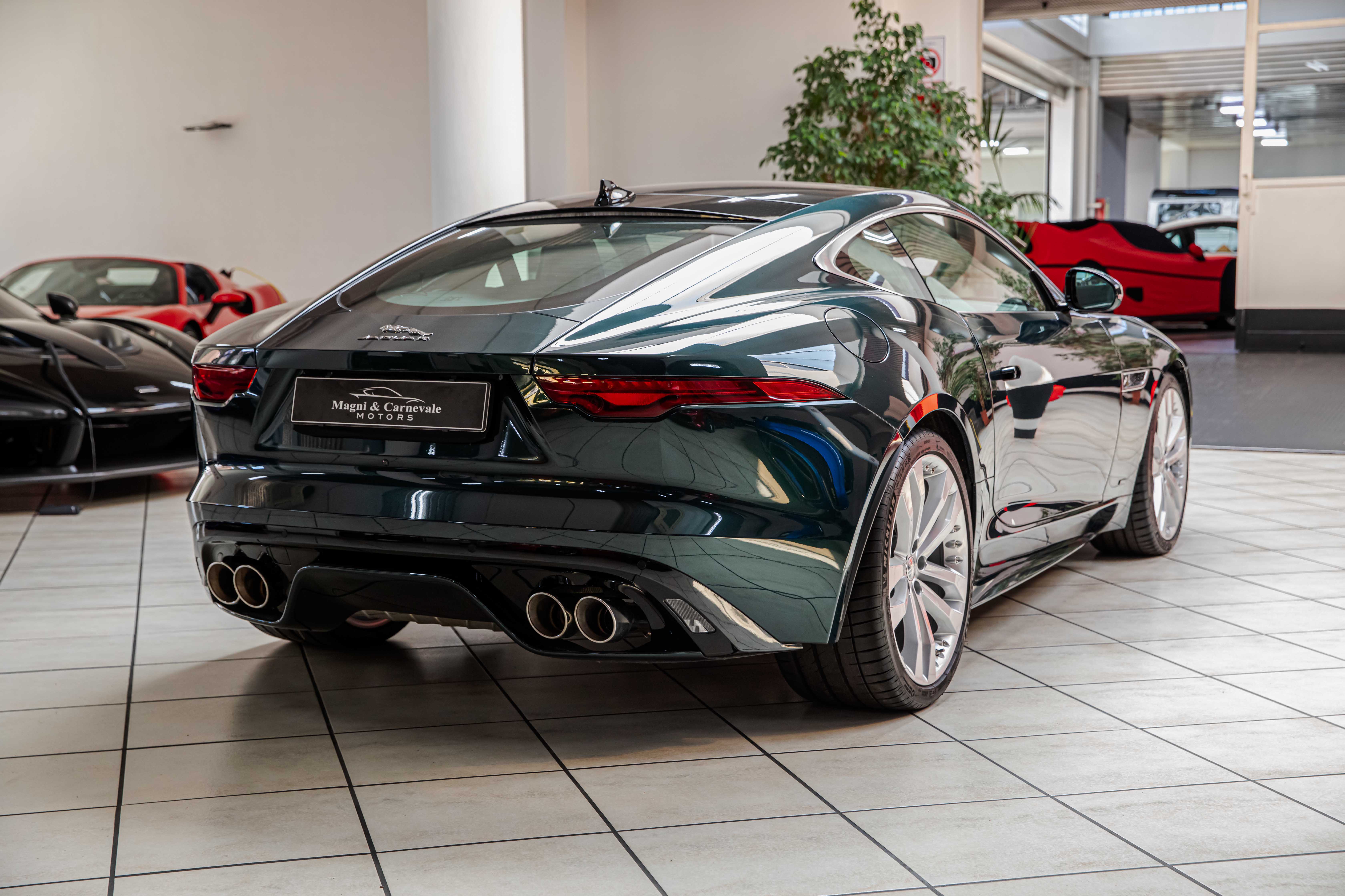 2023 Jaguar F-Type 5.0 V8 offered by a specialist dealer in Milan, Italy, photo 12 of 20