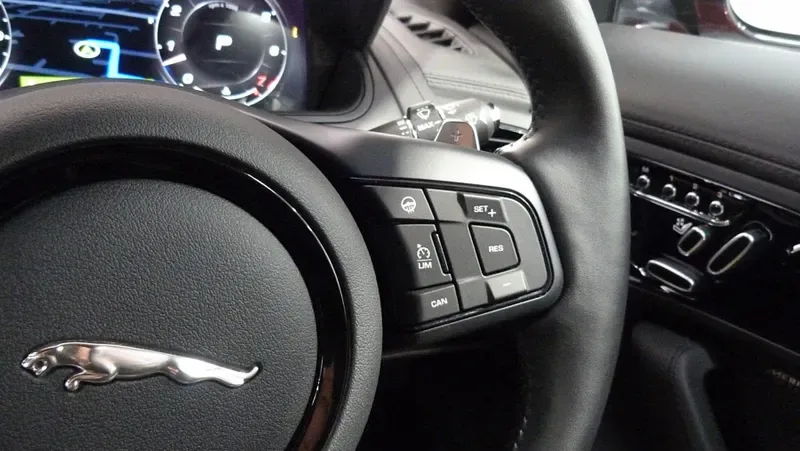 2023 Jaguar F-Type 75, 29/30