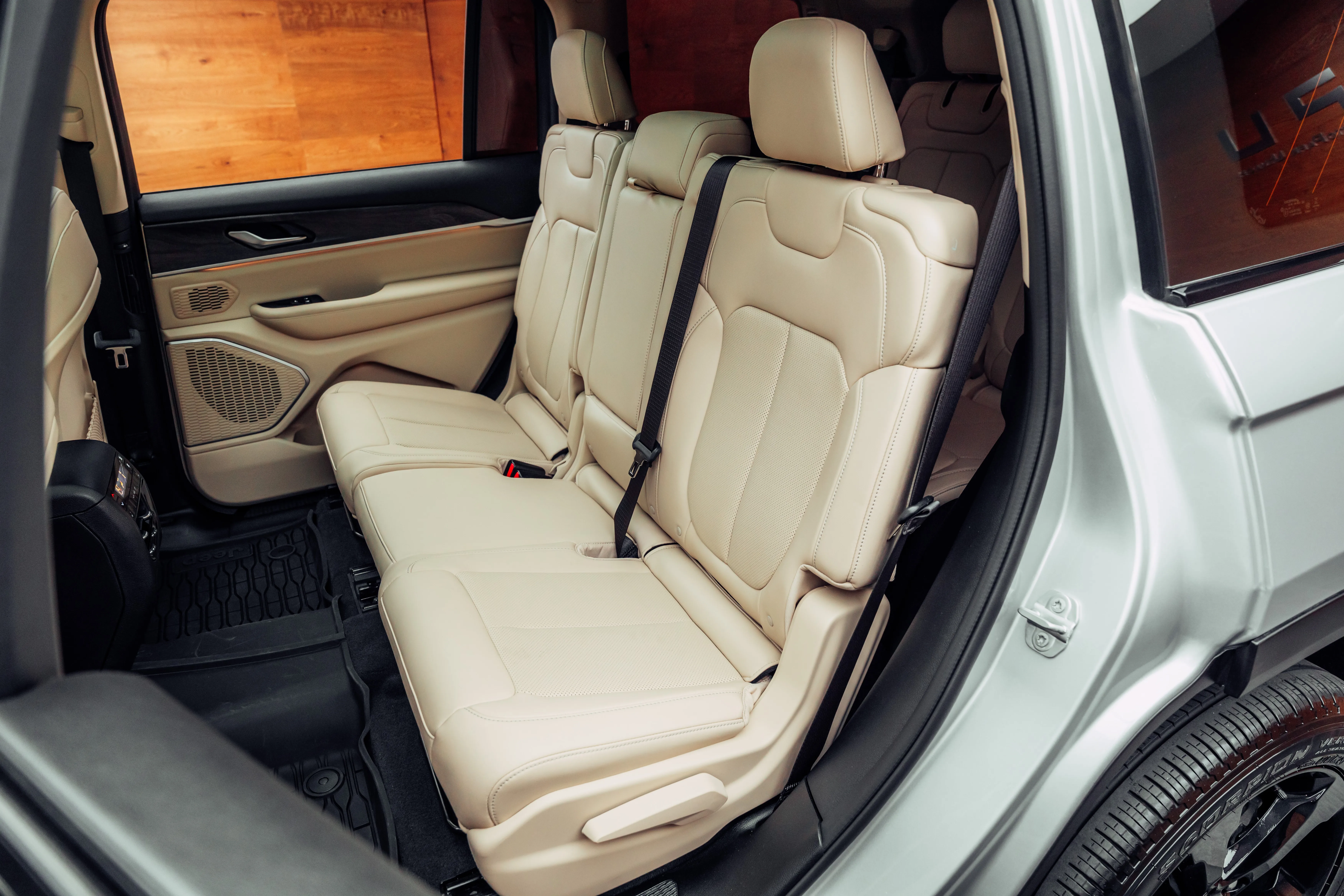 2023 Jeep Grand Cherokee L, 8/22