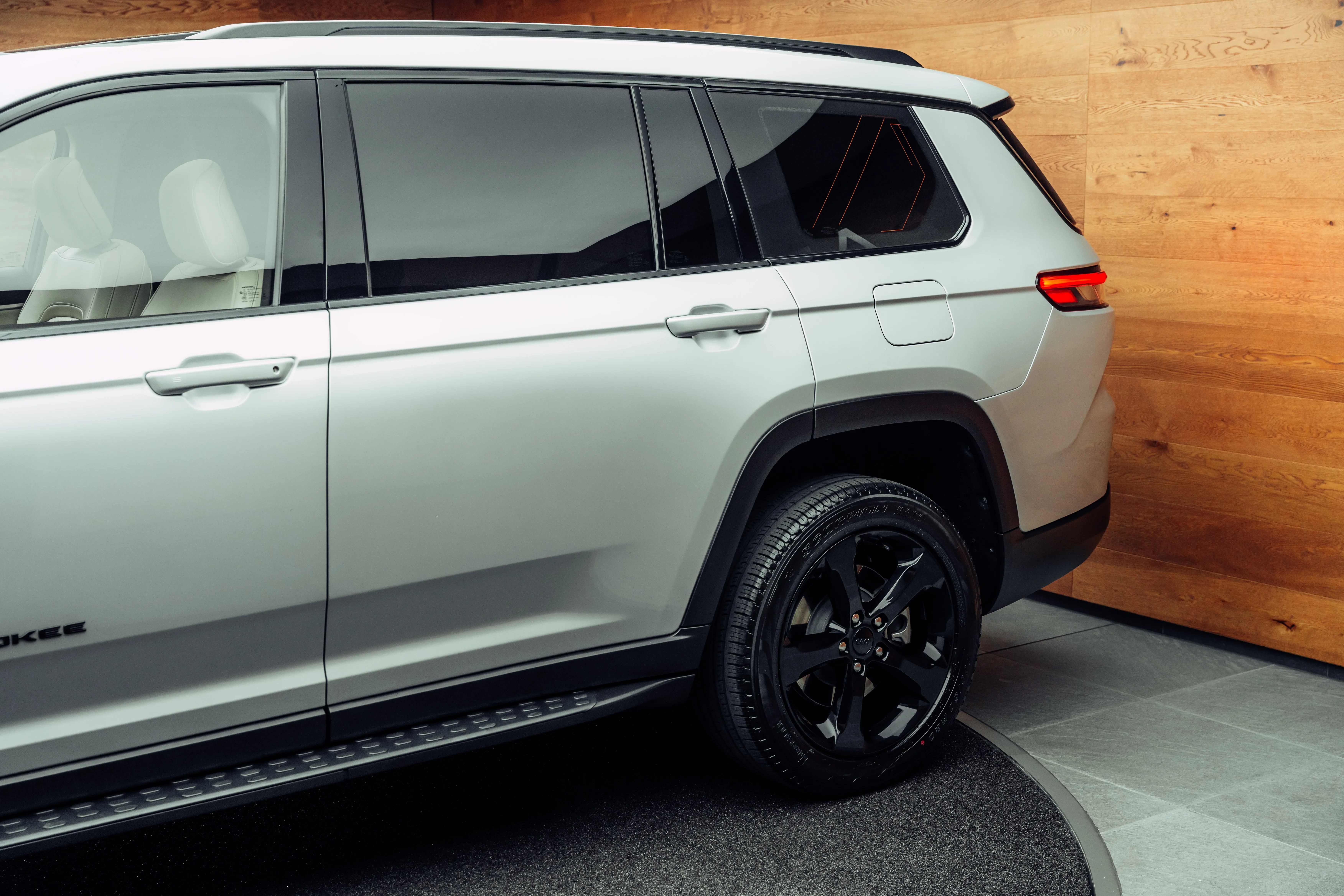 2023 Jeep Grand Cherokee L, 21/22