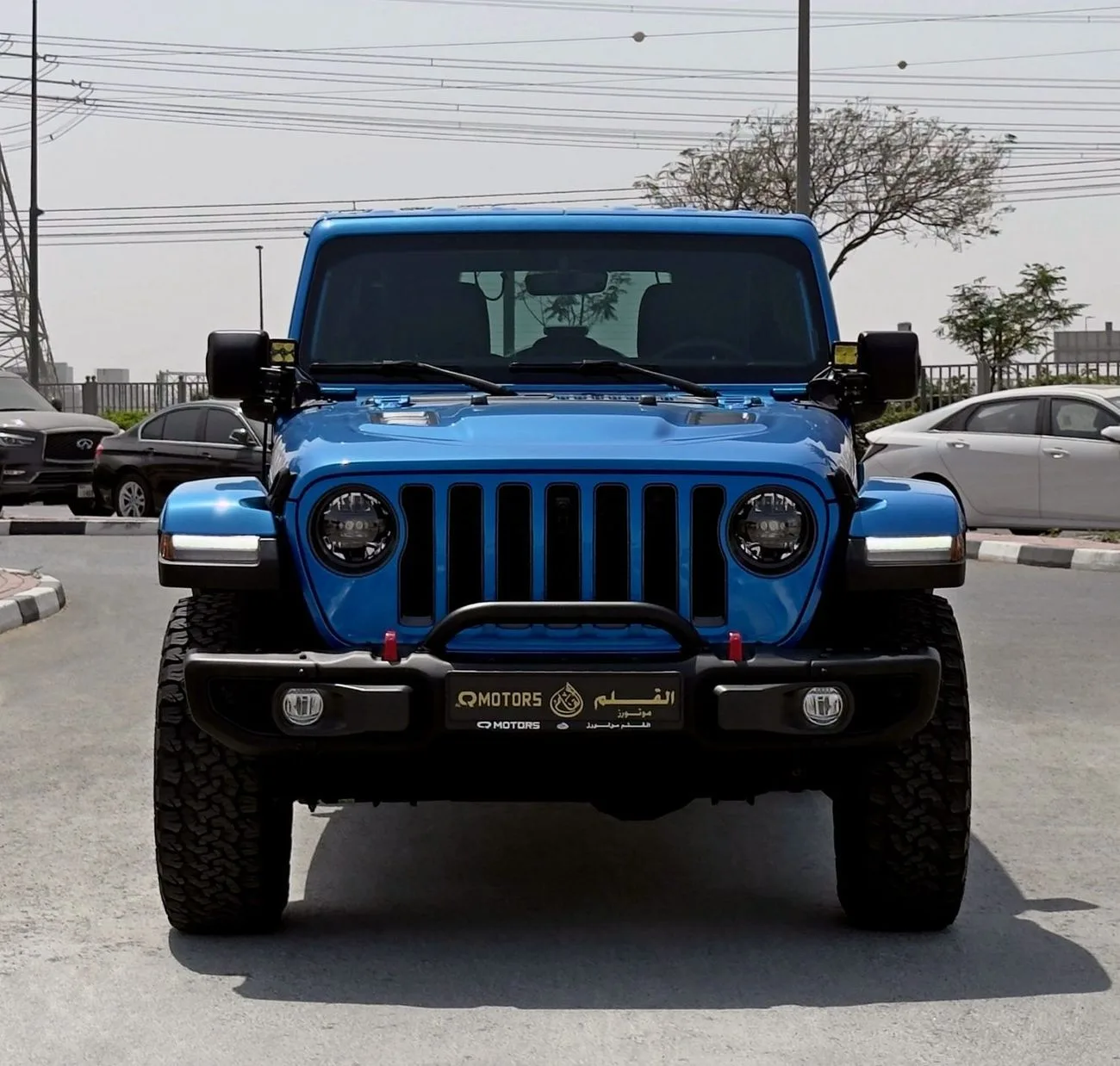 2023 Jeep Wrangler Unlimited Rubicon offered by a specialist dealer in Dubai, United Arab Emirates, photo 2 of 13