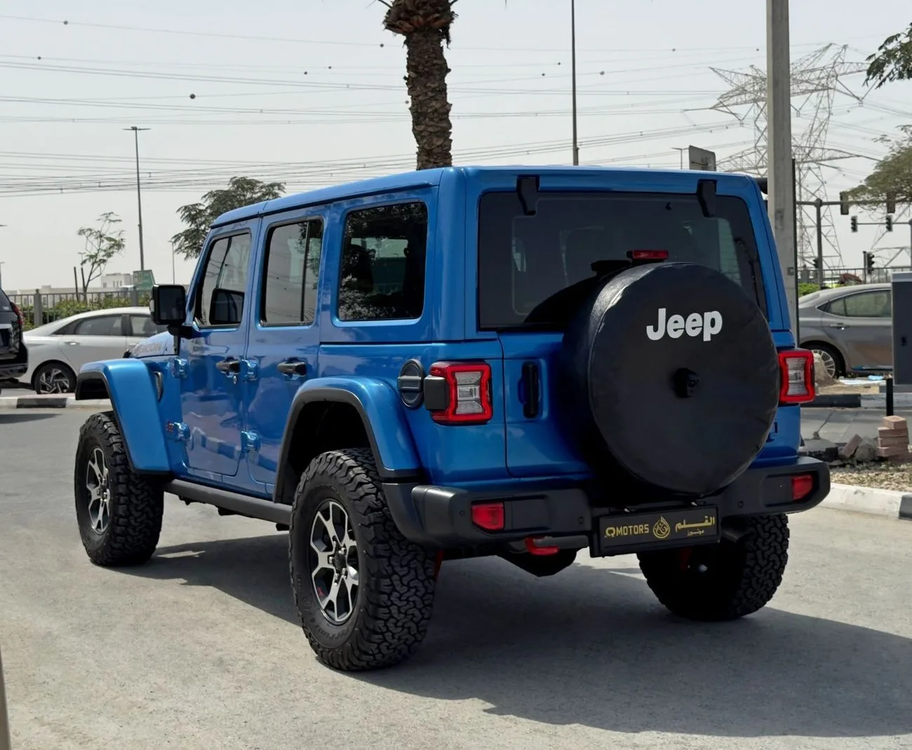 2023 Jeep Wrangler Unlimited Rubicon offered by a specialist dealer in Dubai, United Arab Emirates, photo 5 of 13