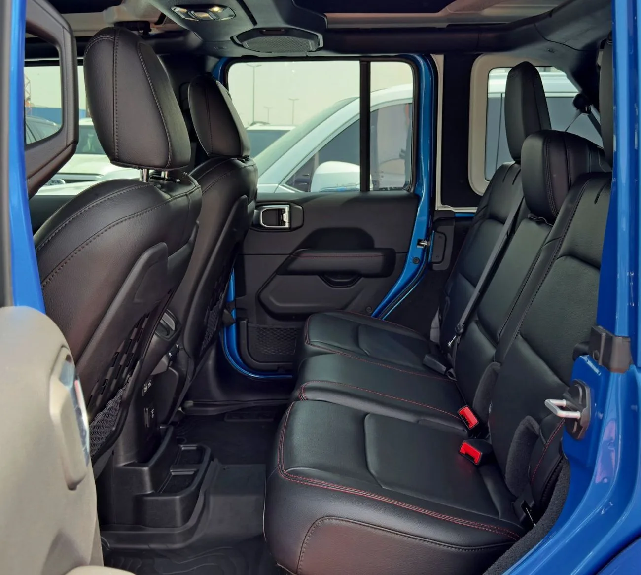2023 Jeep Wrangler Unlimited Rubicon offered by a specialist dealer in Dubai, United Arab Emirates, photo 13 of 13