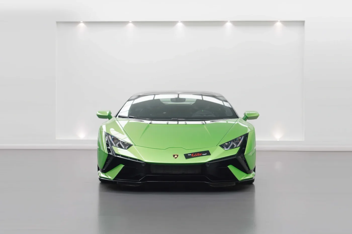 2023 Lamborghini Huracán Tecnica angeboten von einem Fachhändler in Dubai, Vereinigte Arabische Emirate, Foto 6 von 10