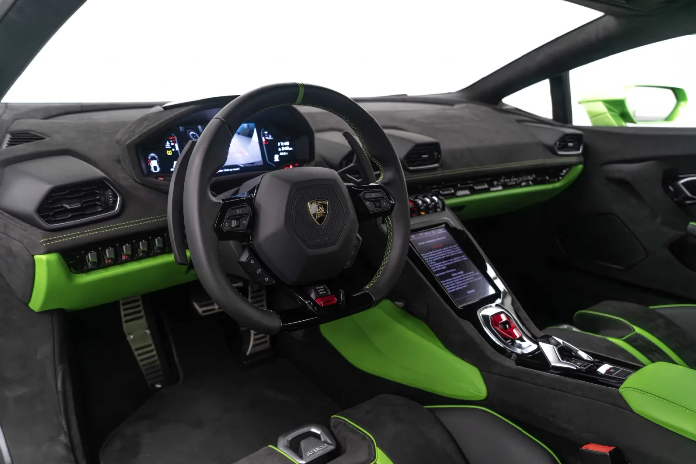2023 Lamborghini Huracán Tecnica angeboten von einem Fachhändler in Dubai, Vereinigte Arabische Emirate, Foto 10 von 10