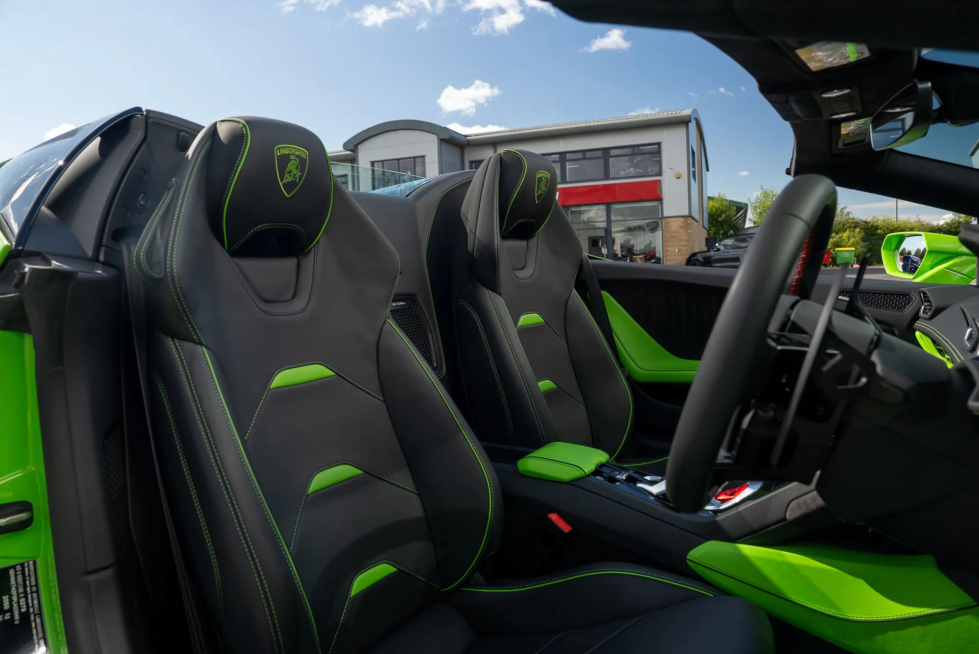 2023 Lamborghini Huracán EVO Spyder, 21/30