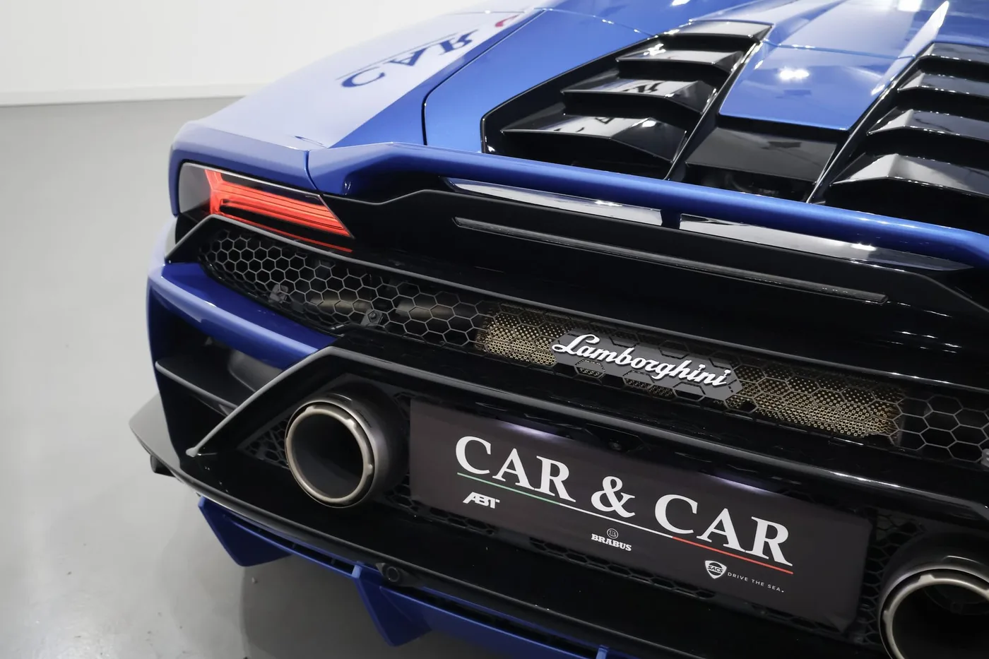 2023 Lamborghini Huracán EVO Spyder angeboten von einem Supersportwagenhändler in Zibido San Giacomo, Italien, Foto 12 von 23