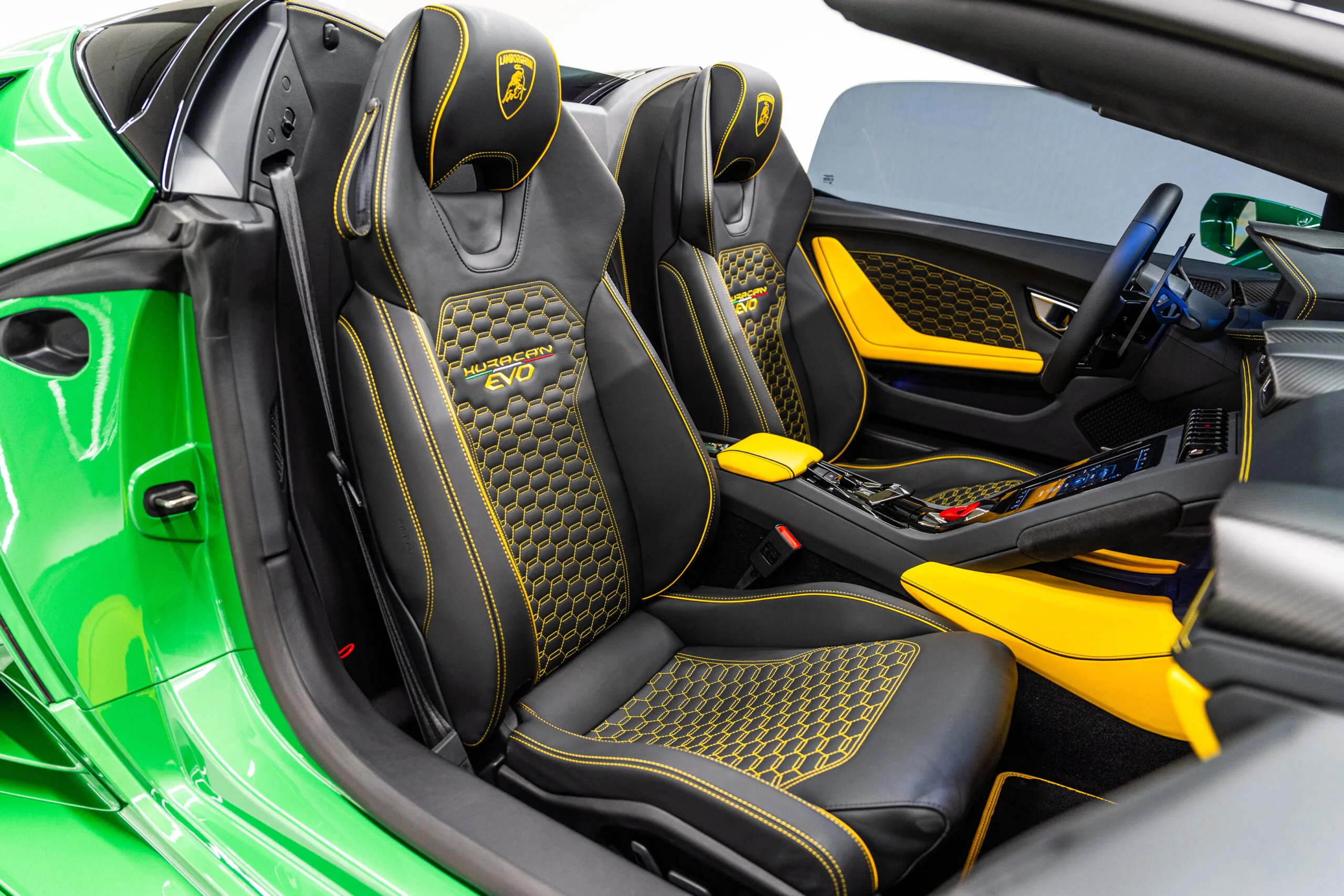 2023 Lamborghini Huracán EVO Spyder, 14/20