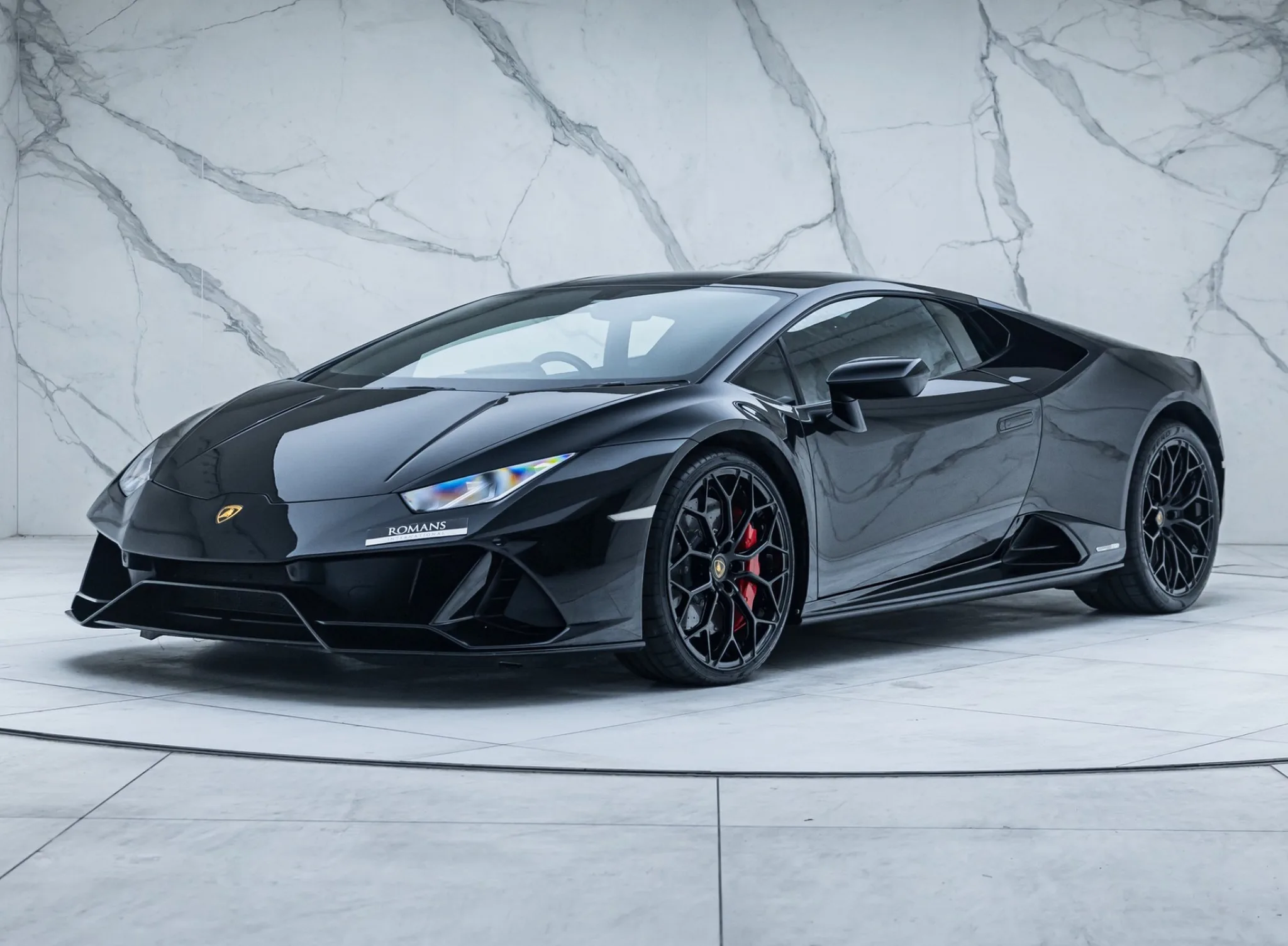 2023 Lamborghini Huracán EVO LP 640-4 proposée par un concessionnaire spécialisé à Banstead, Royaume-Uni, photo principale