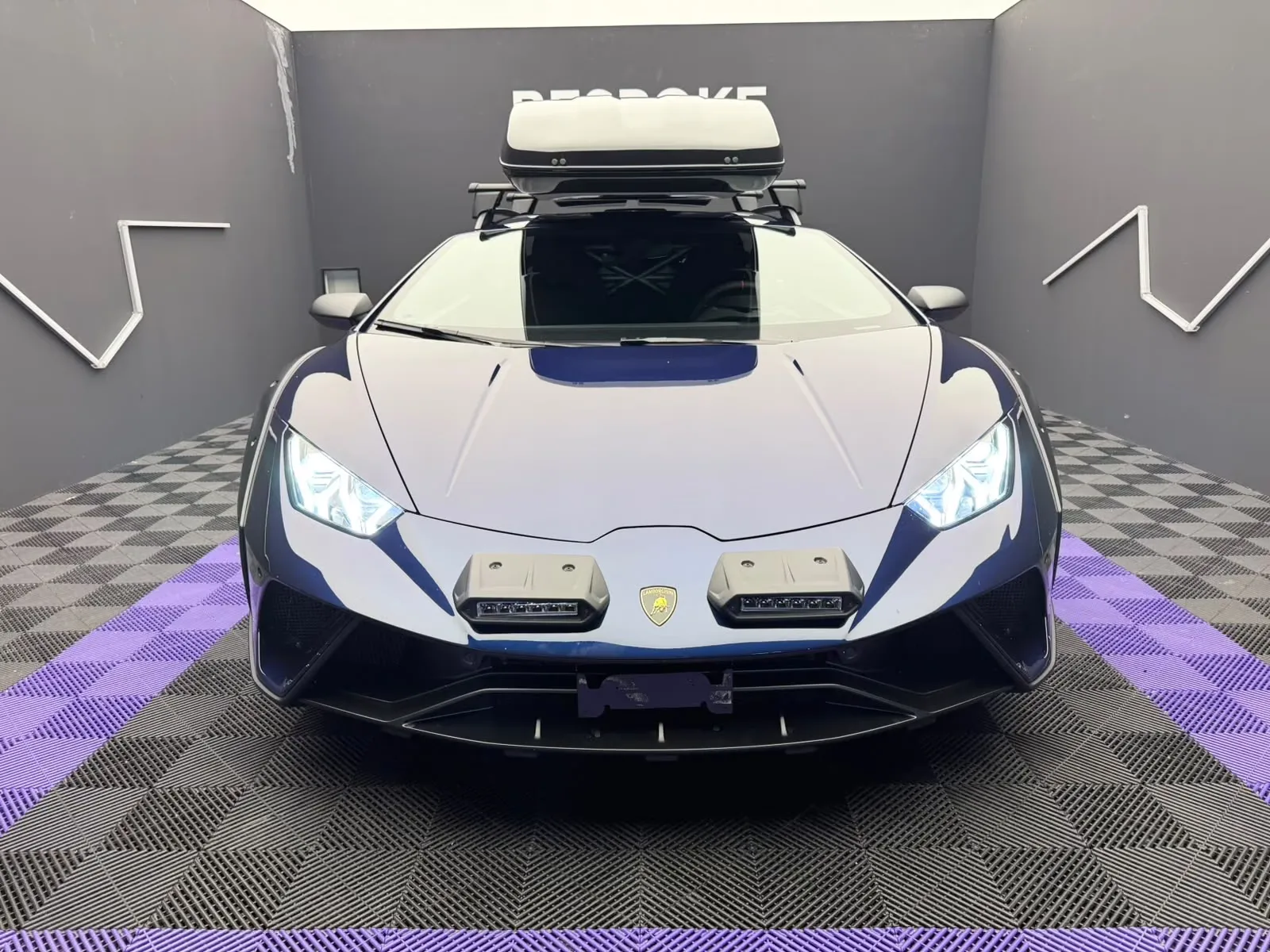 2023 Lamborghini Huracán Sterrato, 2/20