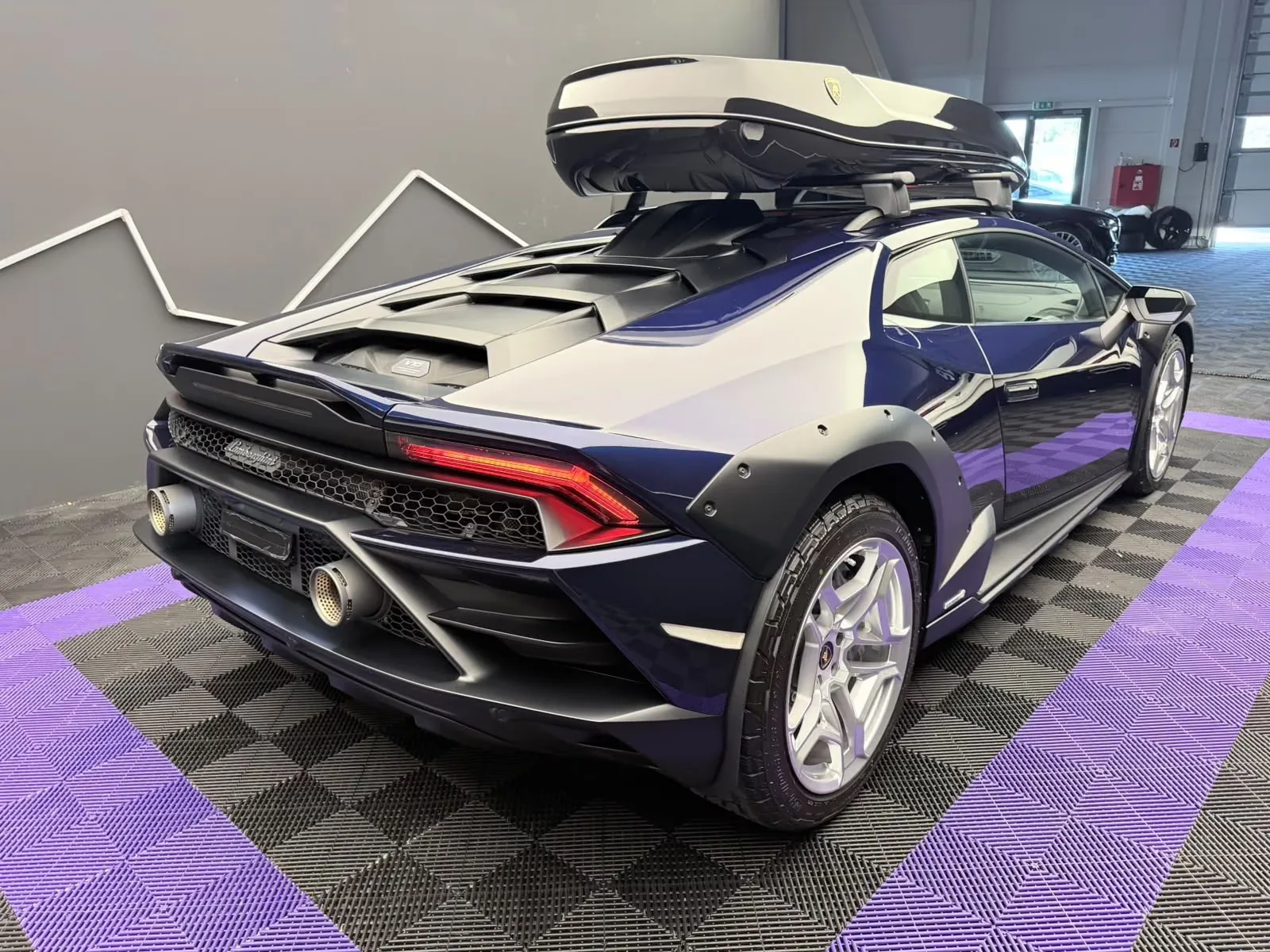 2023 Lamborghini Huracán Sterrato, 6/20