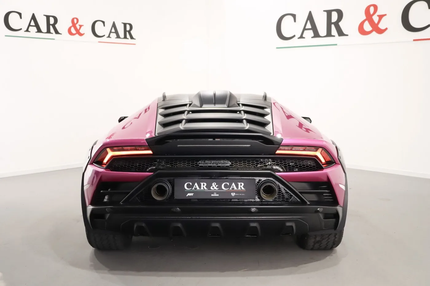 2023 Lamborghini Huracán Sterrato angeboten von einem Supersportwagenhändler in Zibido San Giacomo, Italien, Foto 4 von 25