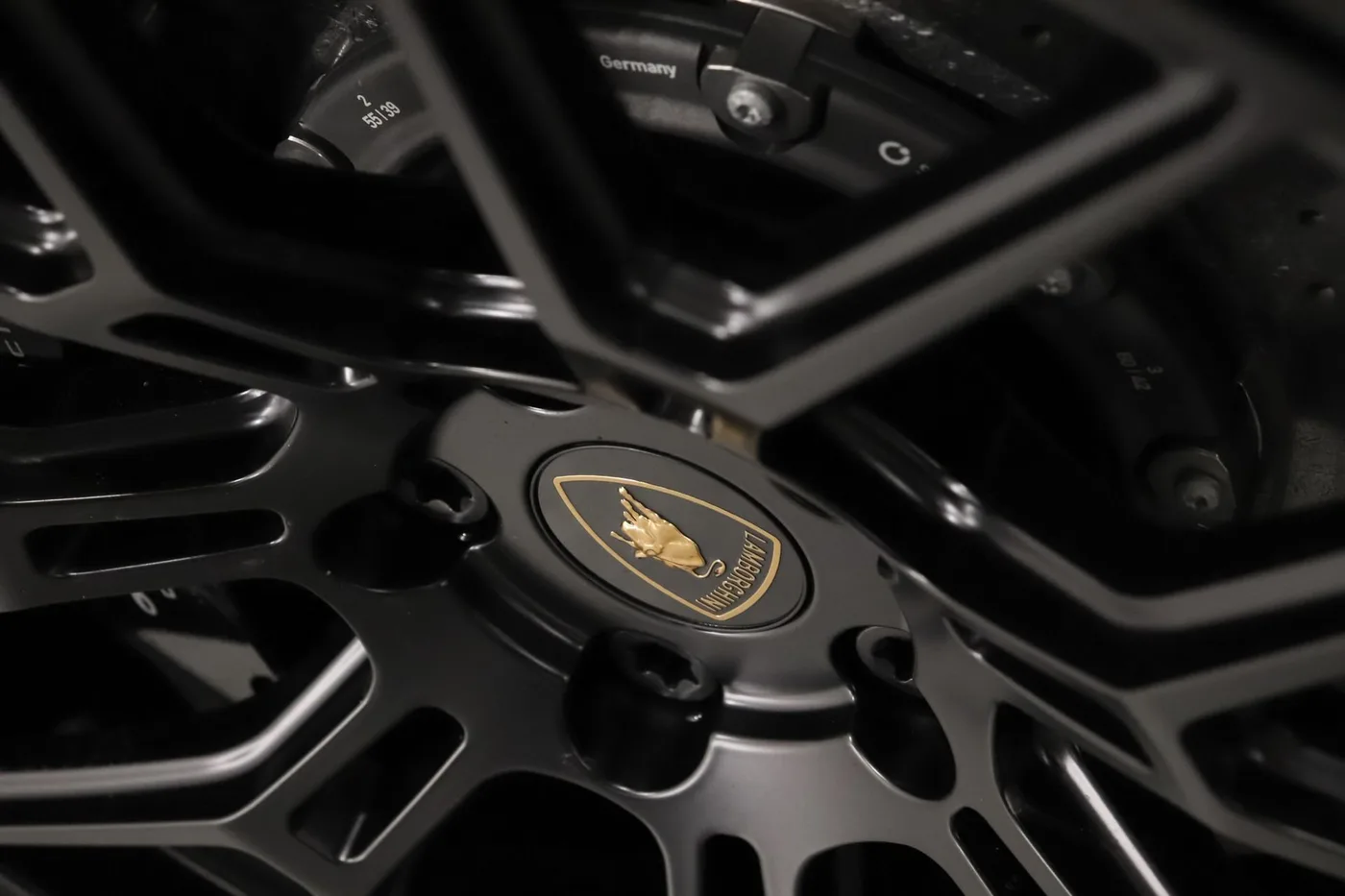 2023 Lamborghini Huracán Sterrato angeboten von einem Supersportwagenhändler in Zibido San Giacomo, Italien, Foto 25 von 25
