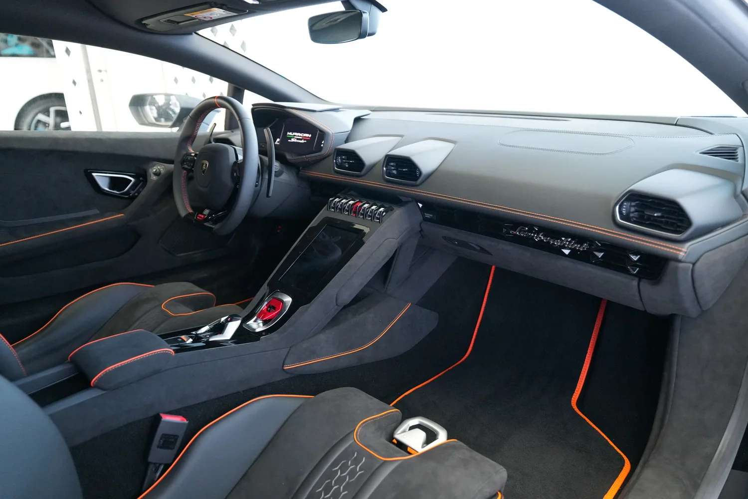 2023 Lamborghini Huracán Sterrato, 7/14
