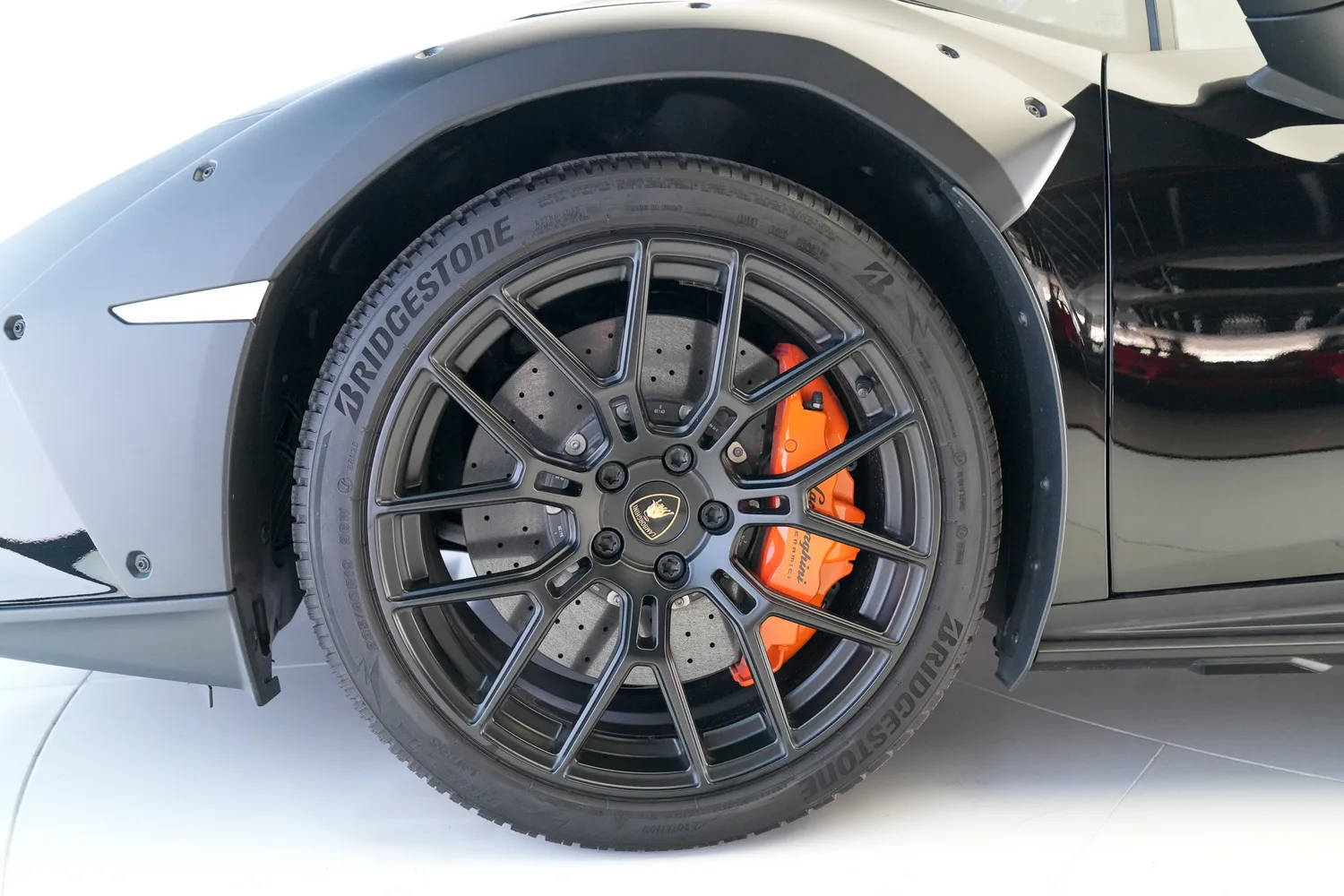 2023 Lamborghini Huracán Sterrato, 10/14