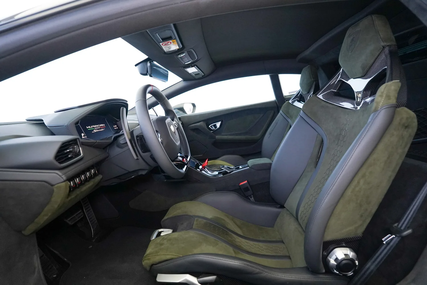 2023 Lamborghini Huracán Sterrato, 9/17
