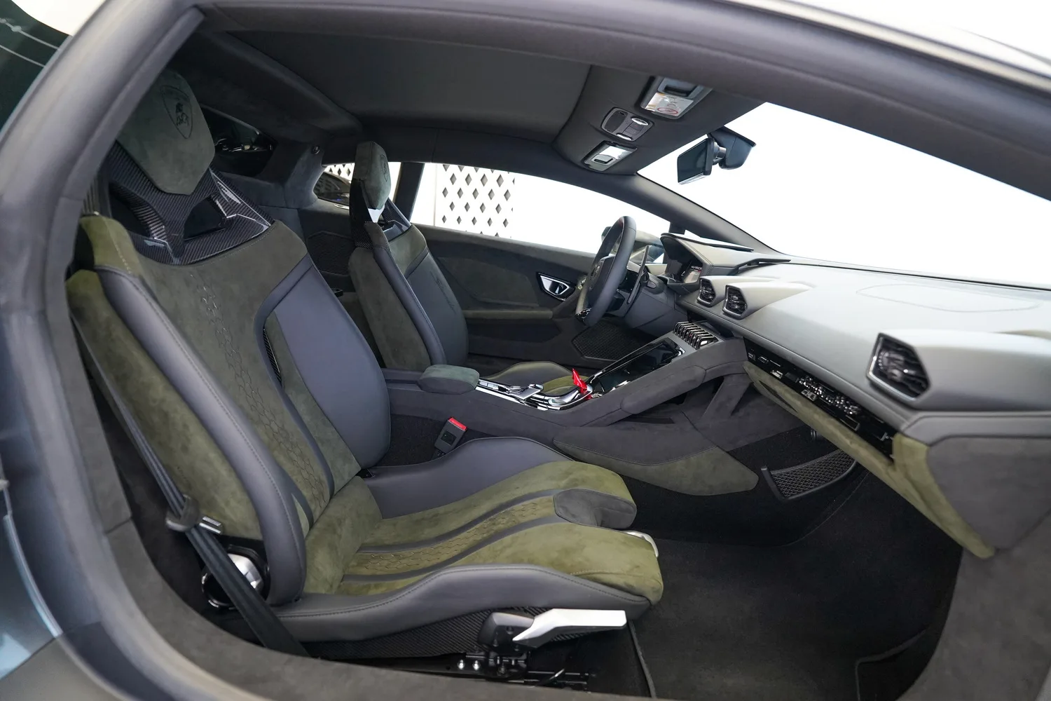 2023 Lamborghini Huracán Sterrato, 15/17