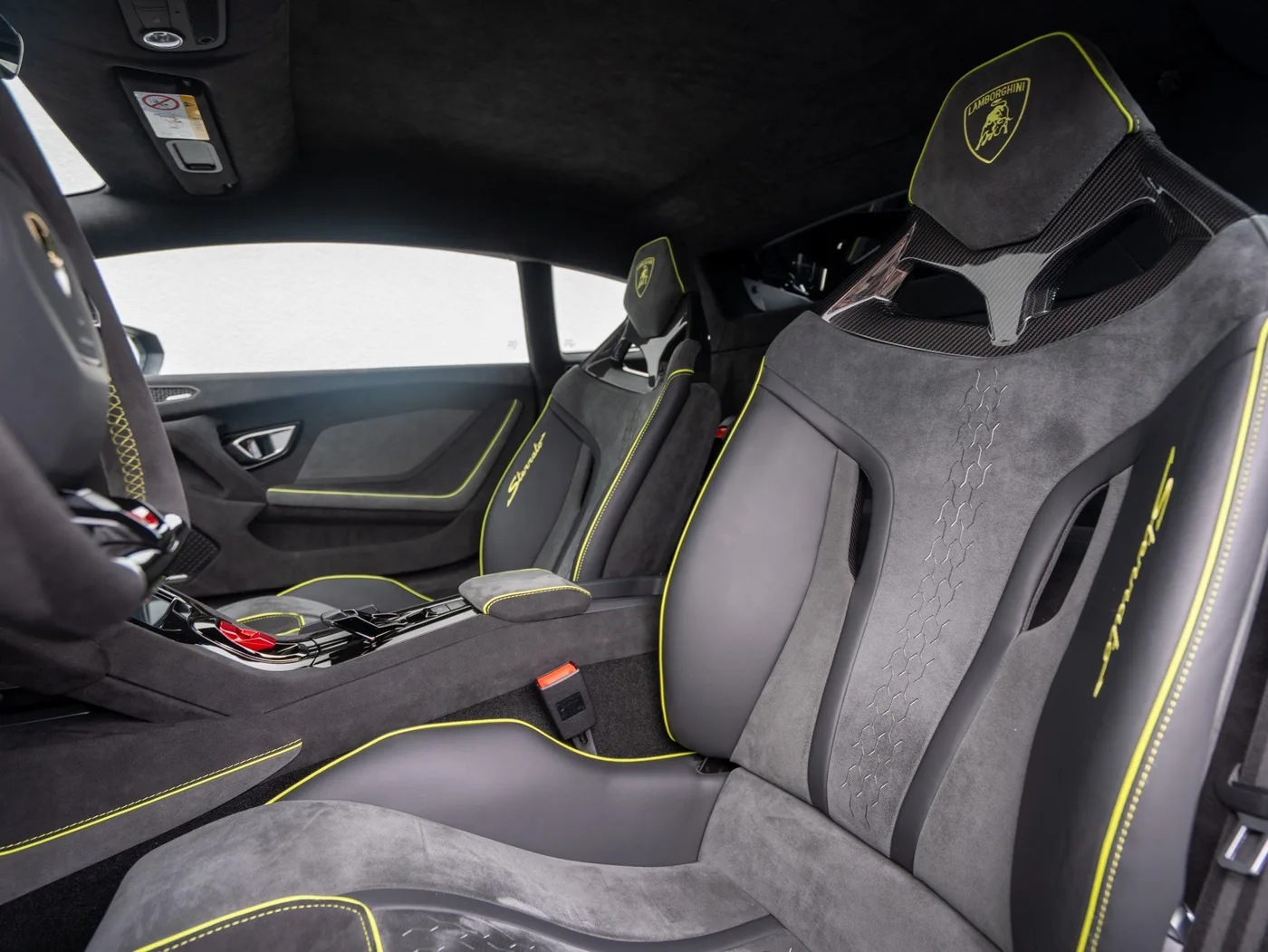 2023 Lamborghini Huracán Sterrato proposée par un concessionnaire spécialisé à Singen, Allemagne, photo 12 sur 15
