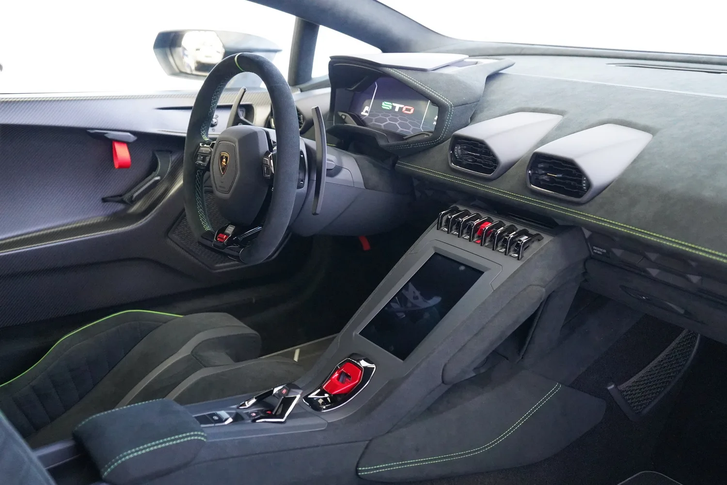 2023 Lamborghini Huracán STO, 8/20